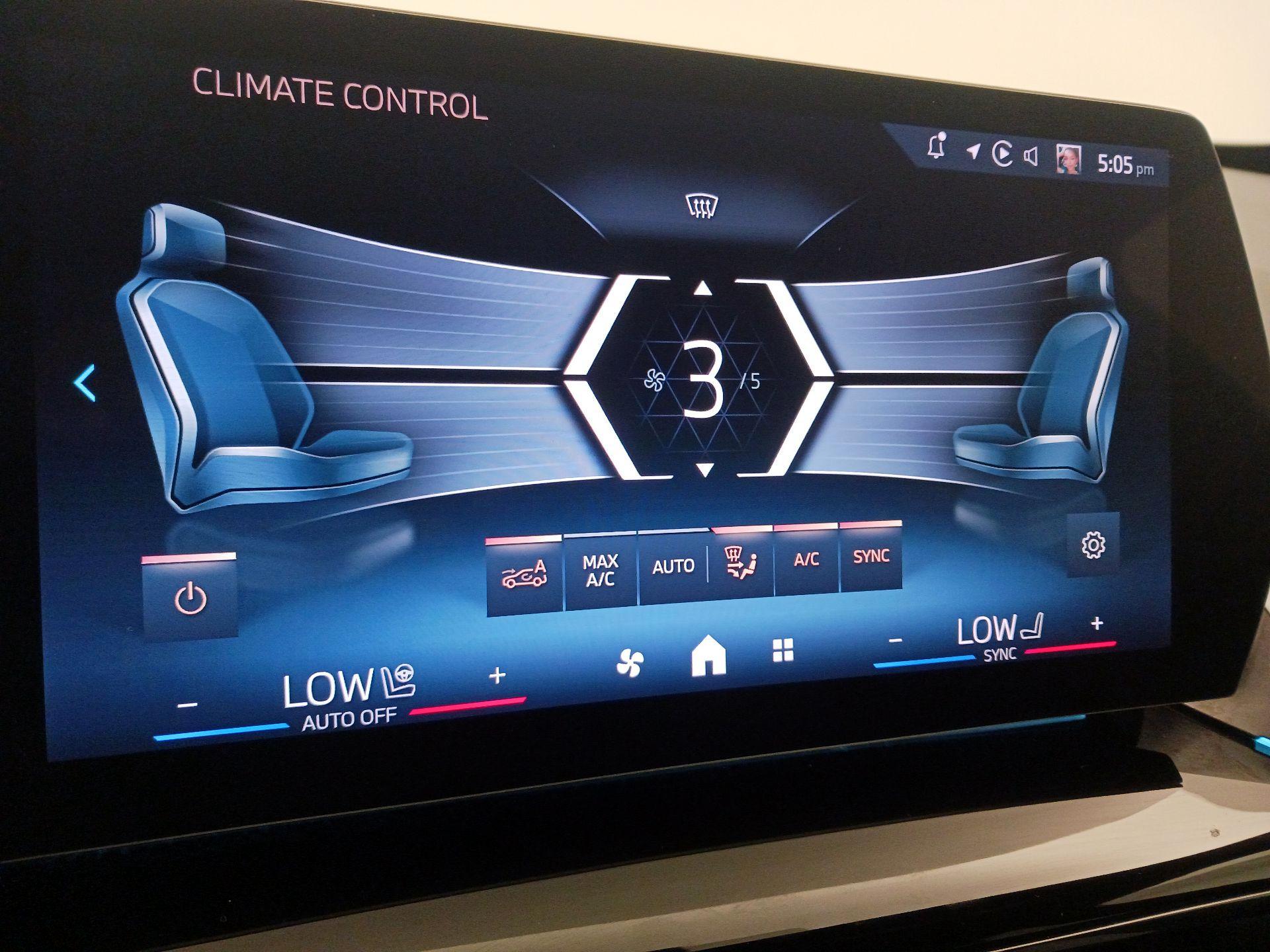 Thumbnail: 2024 BMW X1 - 17