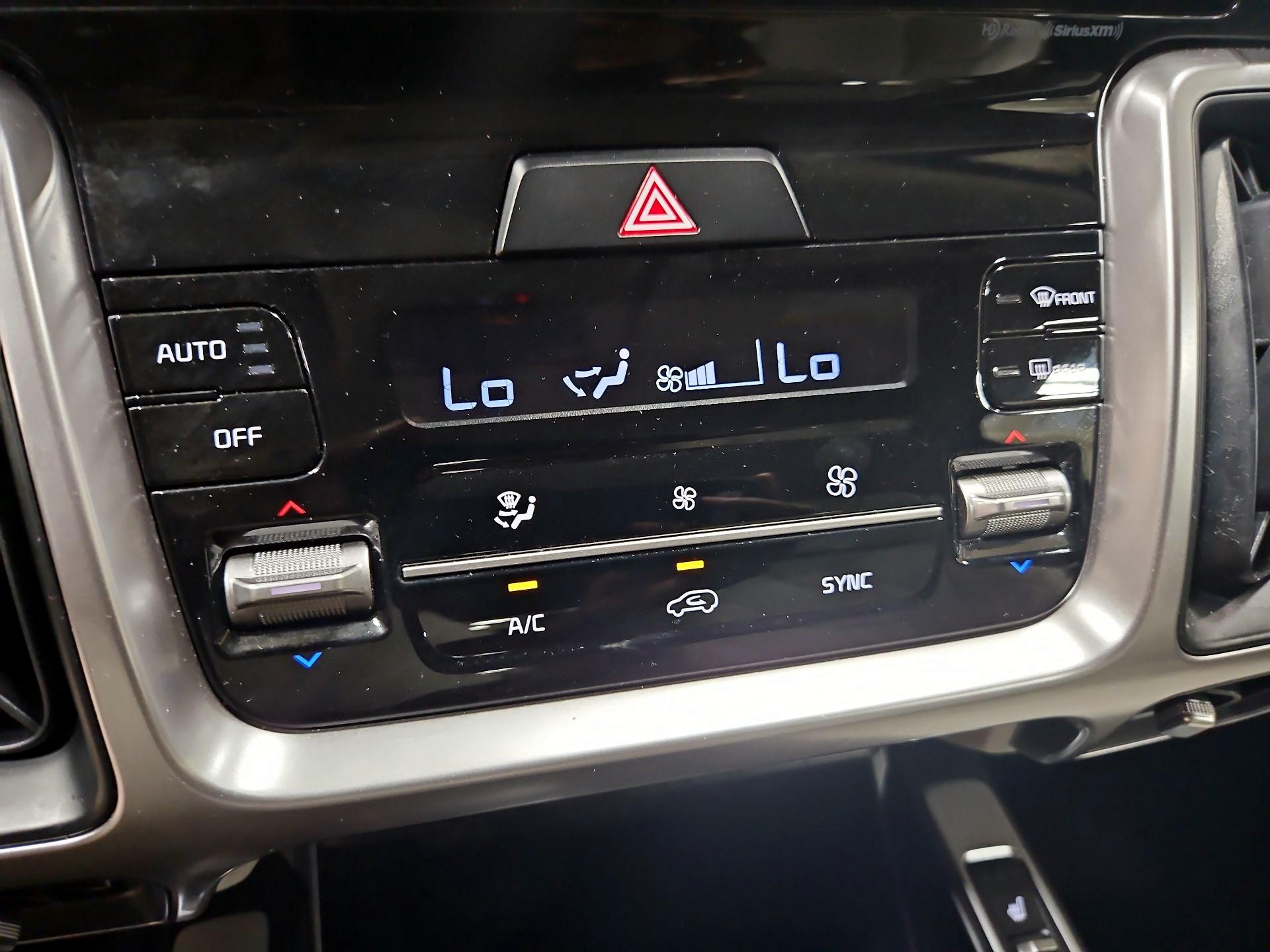 Thumbnail: 2023 Kia Sorento - 16