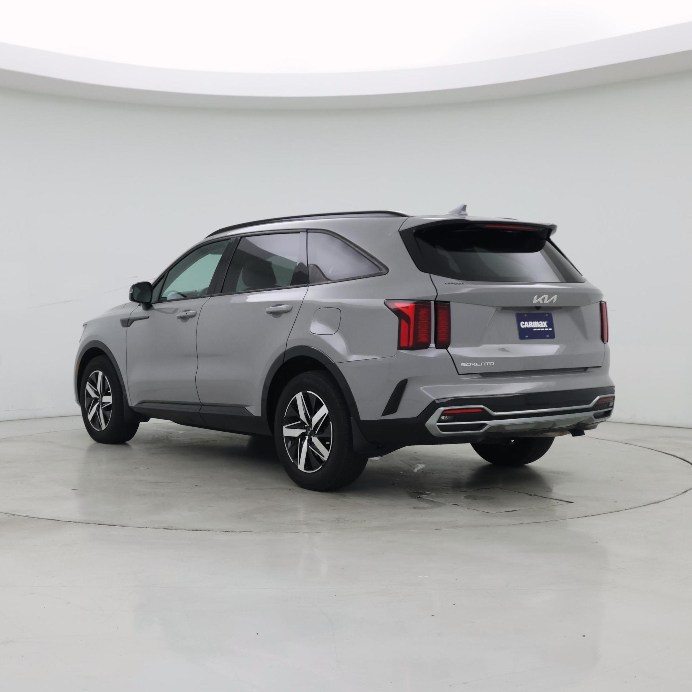 Thumbnail: 2023 Kia Sorento - 2