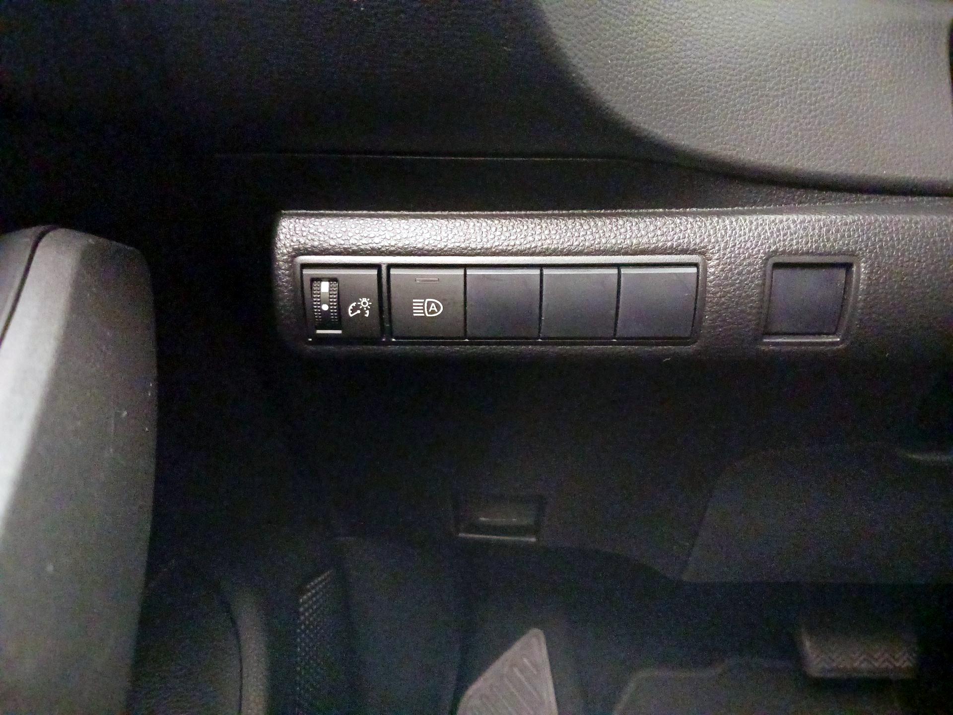 Thumbnail: 2020 Toyota Corolla - 13