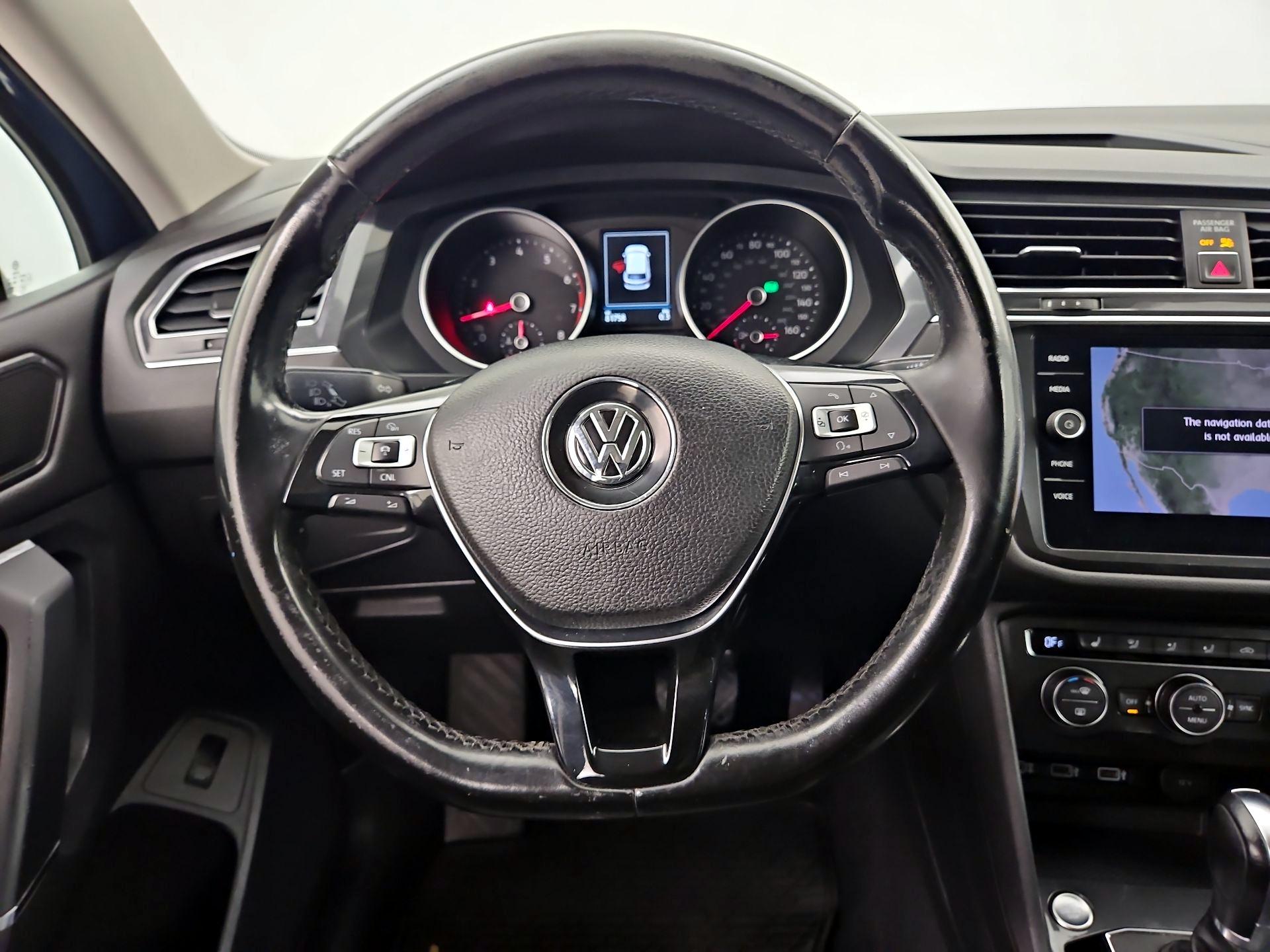 Thumbnail: 2018 Volkswagen Tiguan - 10