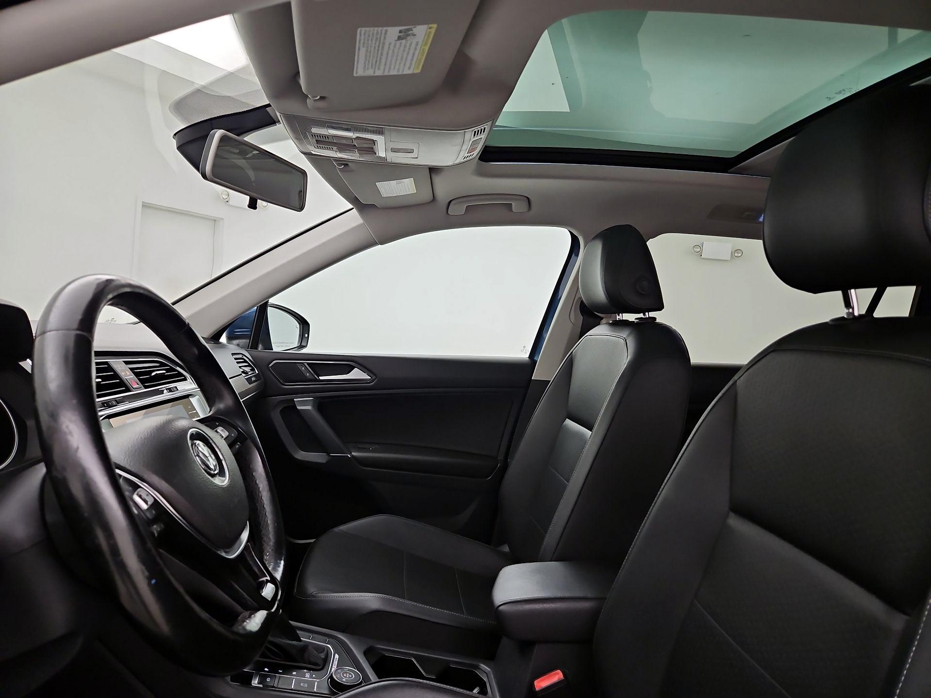 Thumbnail: 2018 Volkswagen Tiguan - 18