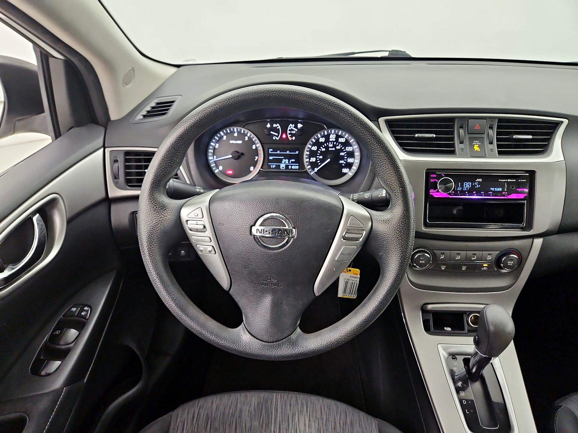 Thumbnail: 2014 Nissan Sentra - 10