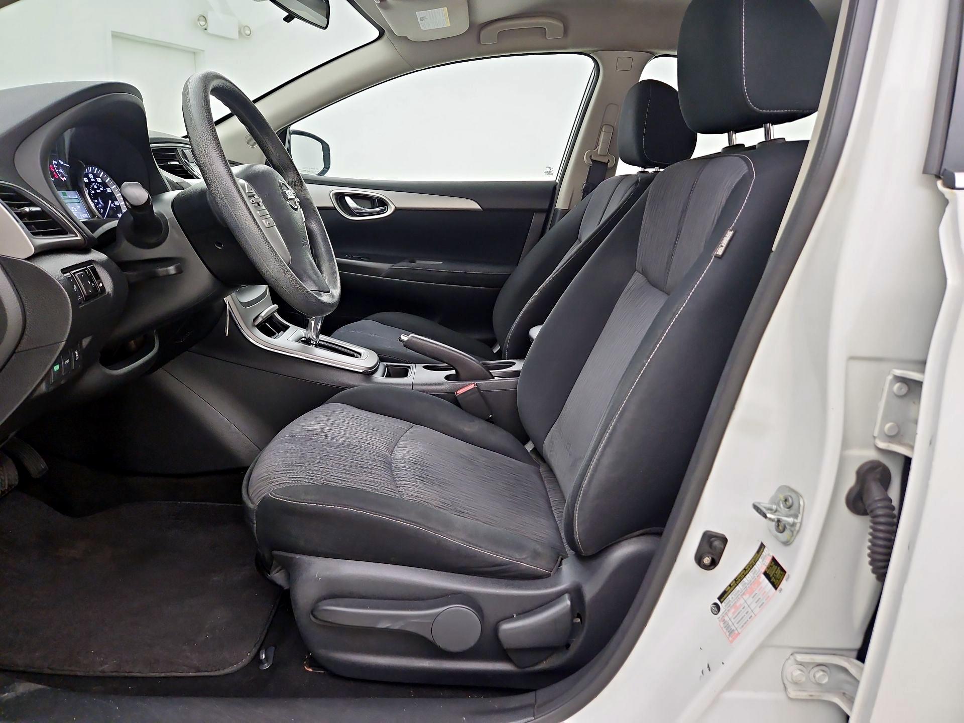 Thumbnail: 2014 Nissan Sentra - 11