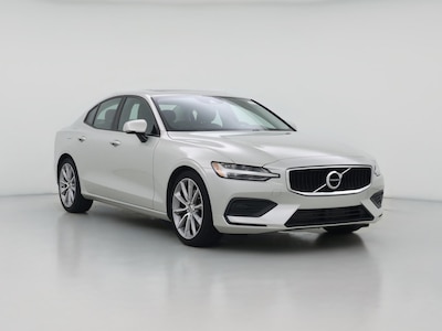 Gray 2019 Volvo S60 T5 Momentum