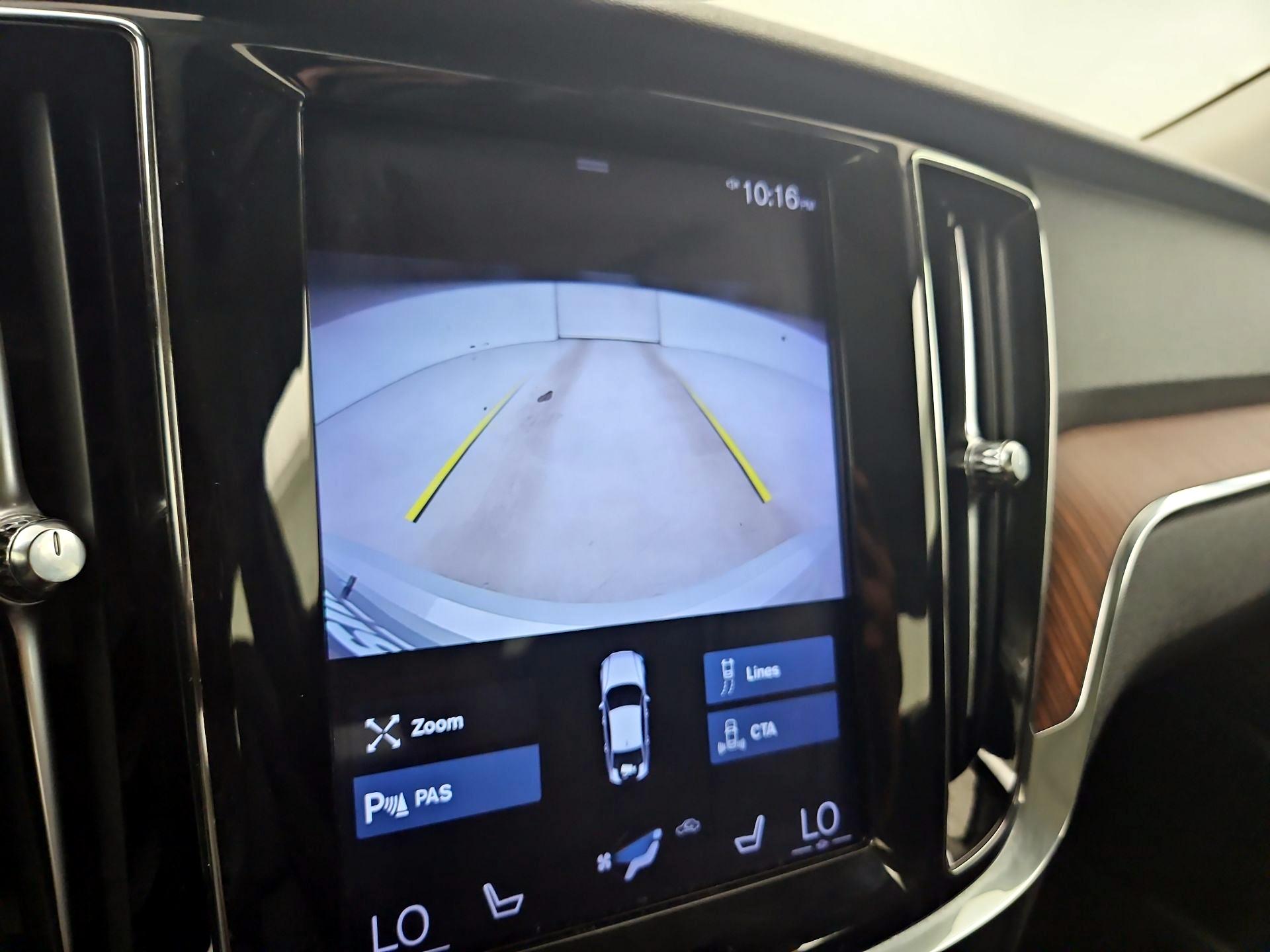 Thumbnail: 2019 Volvo S60 - 14