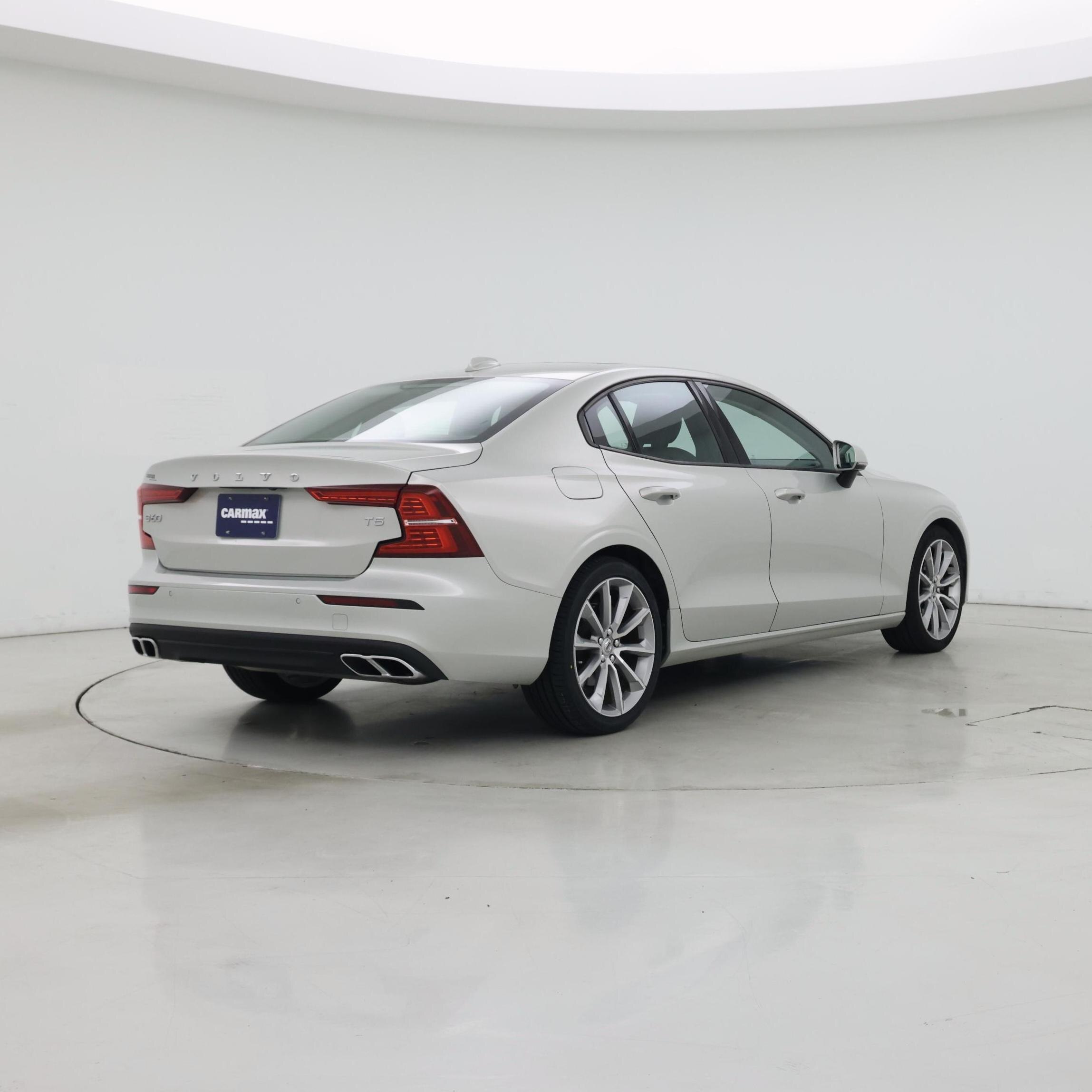 Thumbnail: 2019 Volvo S60 - 8