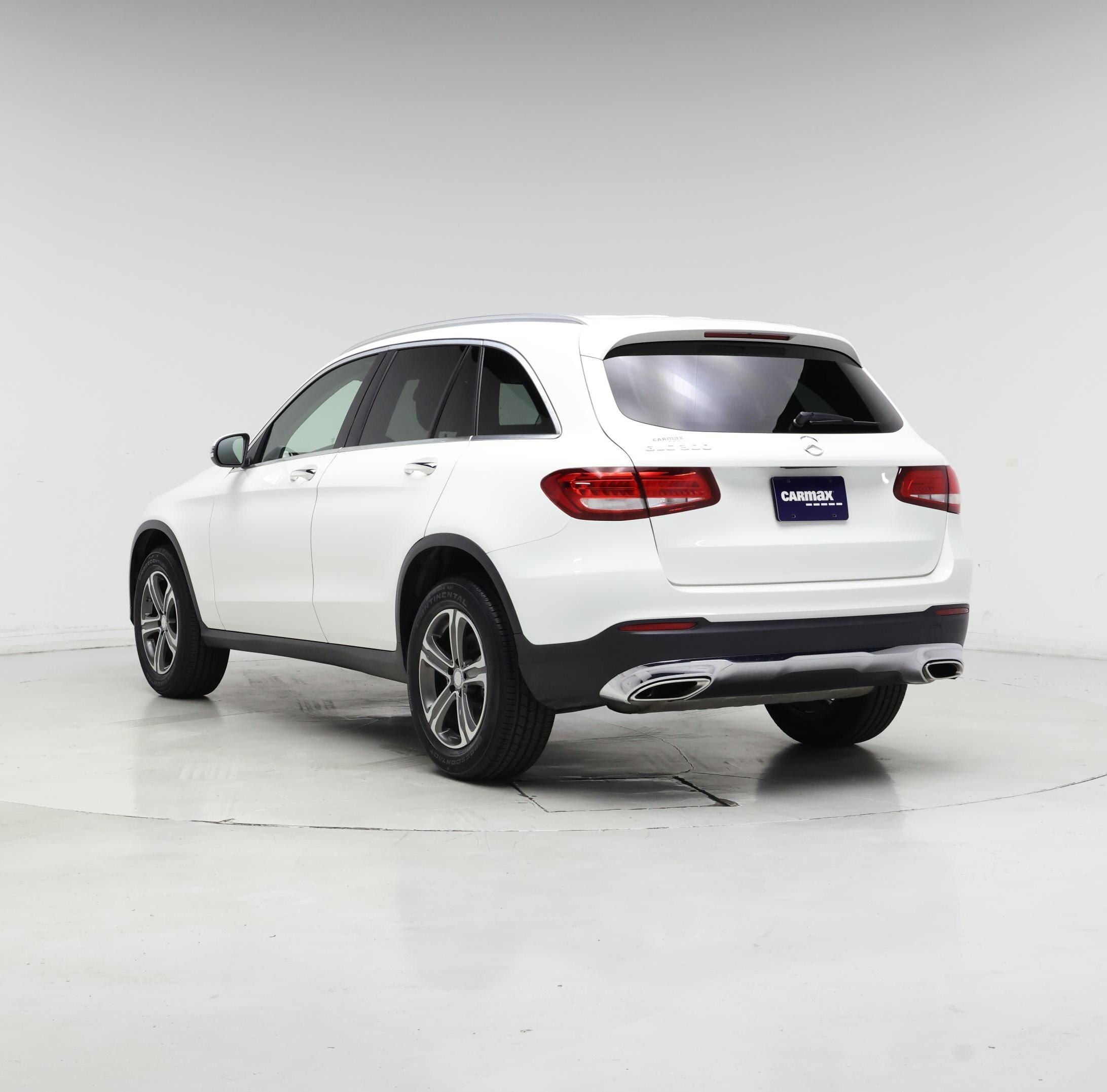 Thumbnail: 2016 Mercedes-Benz GLC - 2
