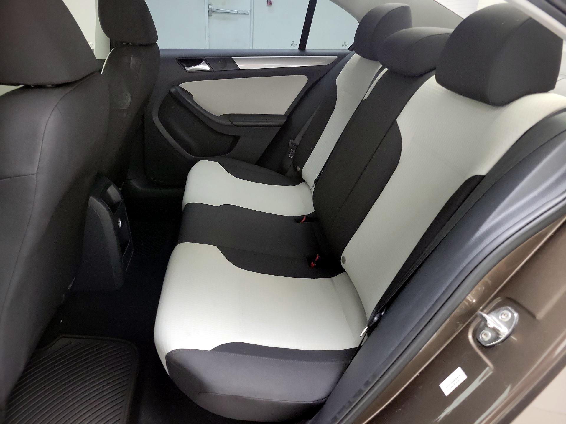 Thumbnail: 2015 Volkswagen Jetta - 17