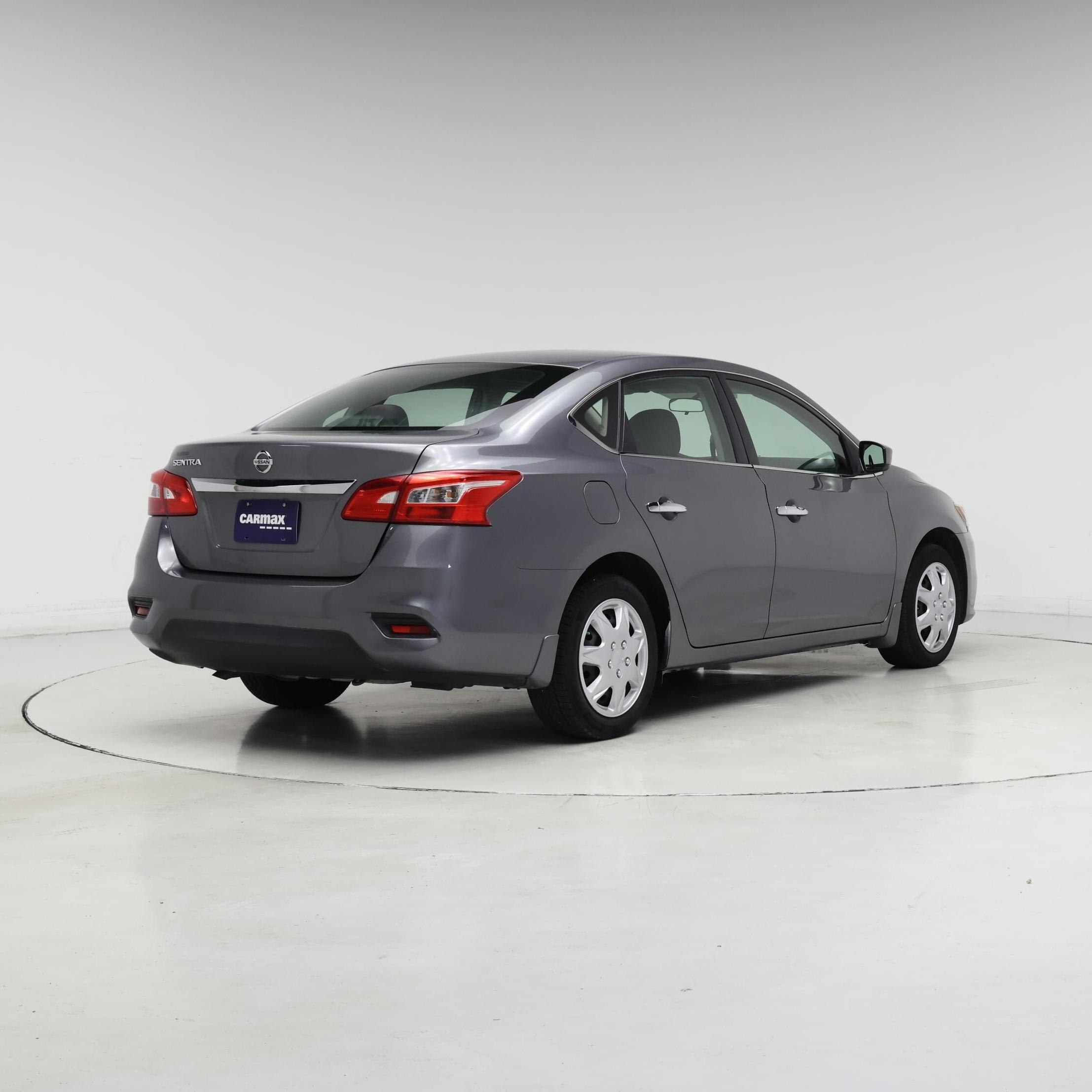 Thumbnail: 2017 Nissan Sentra - 8