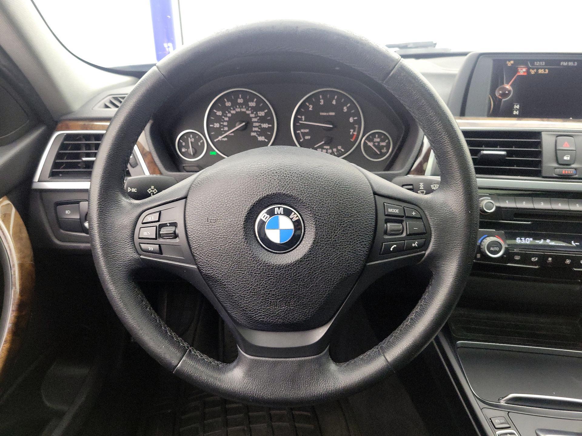 Thumbnail: 2017 BMW 3 Series - 10