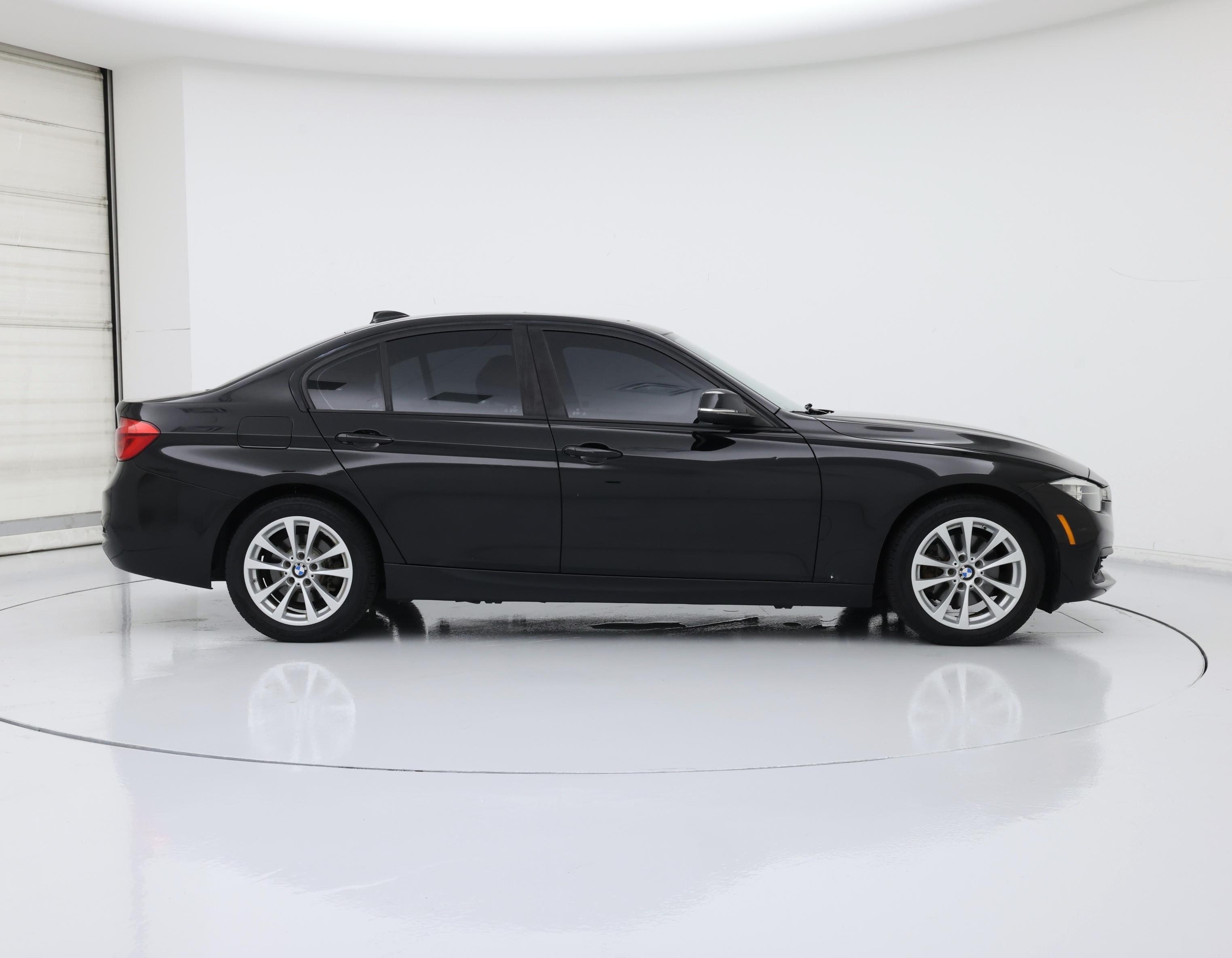 Thumbnail: 2017 BMW 3 Series - 7