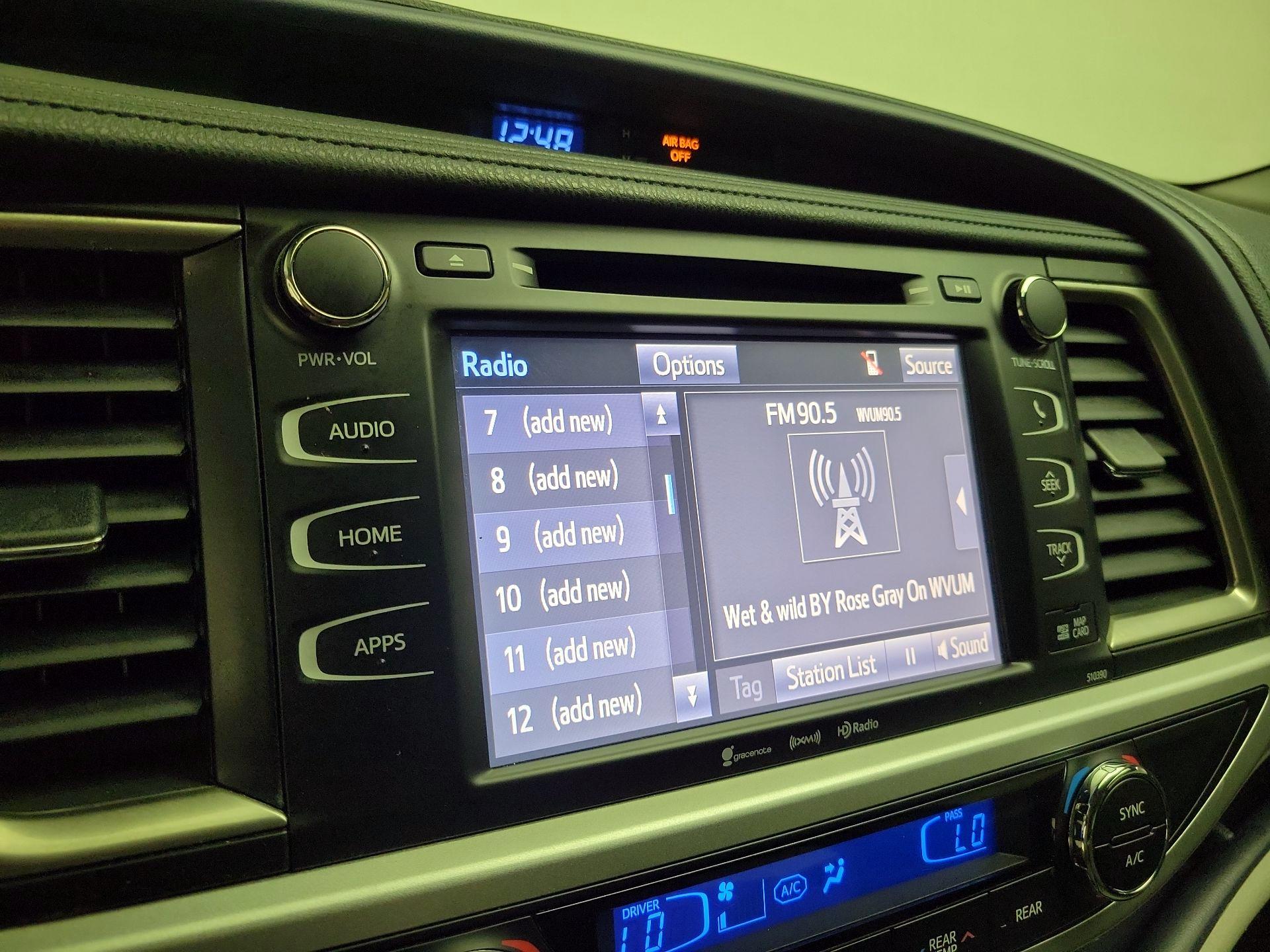 Thumbnail: 2019 Toyota Highlander - 16