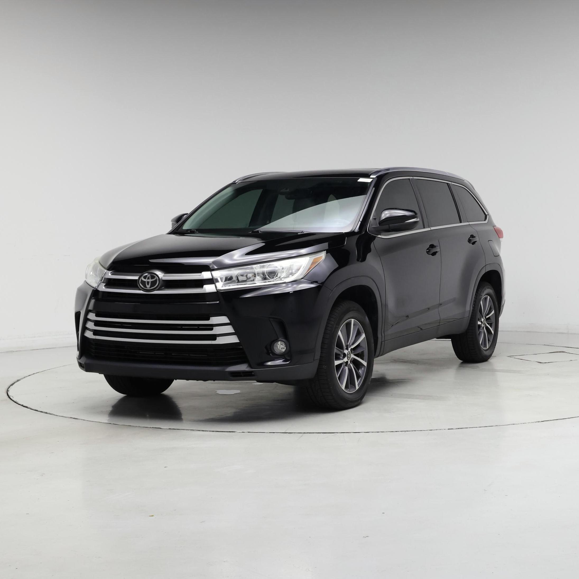 Thumbnail: 2019 Toyota Highlander - 4