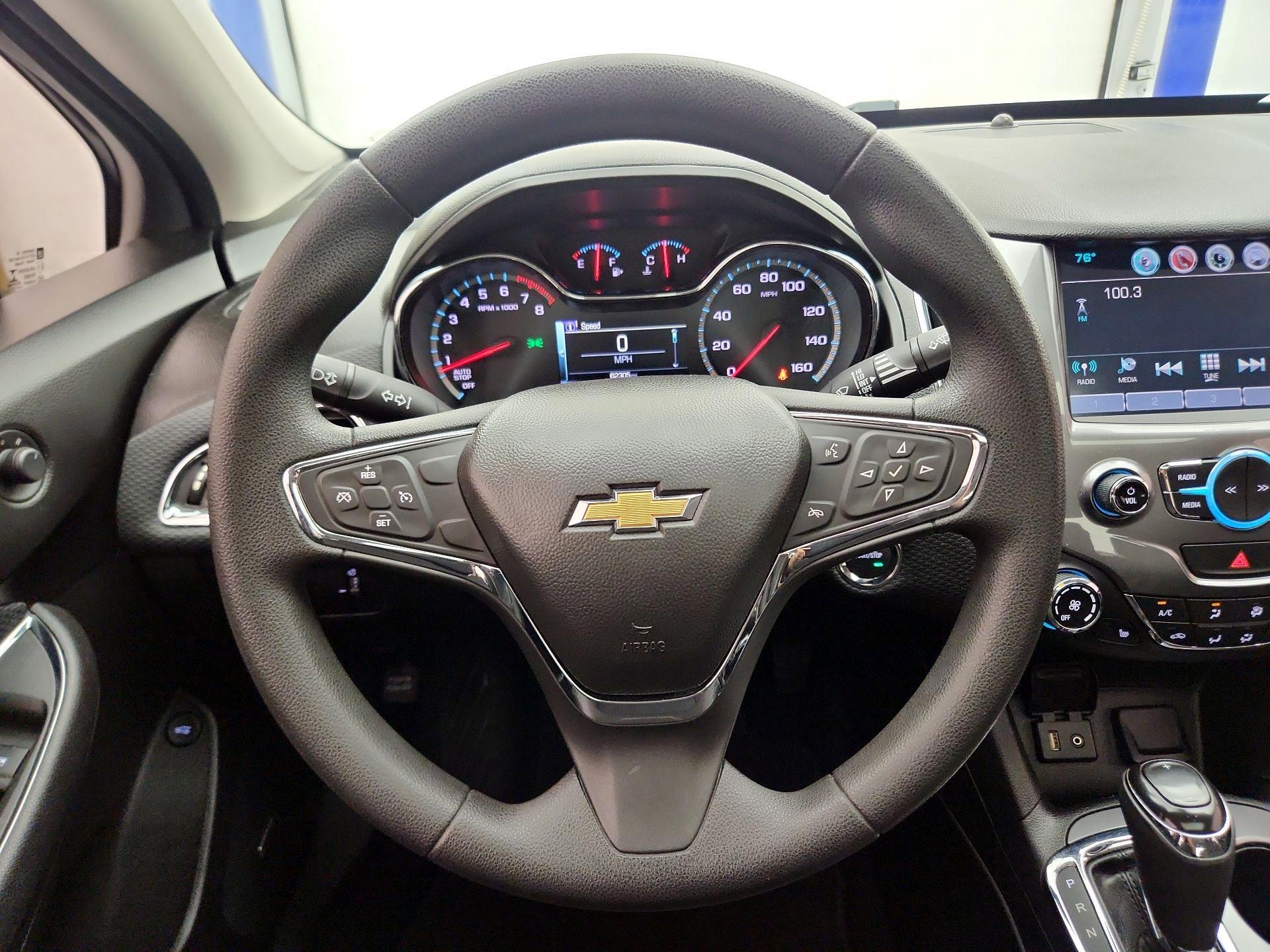 Thumbnail: 2016 Chevrolet Cruze - 10