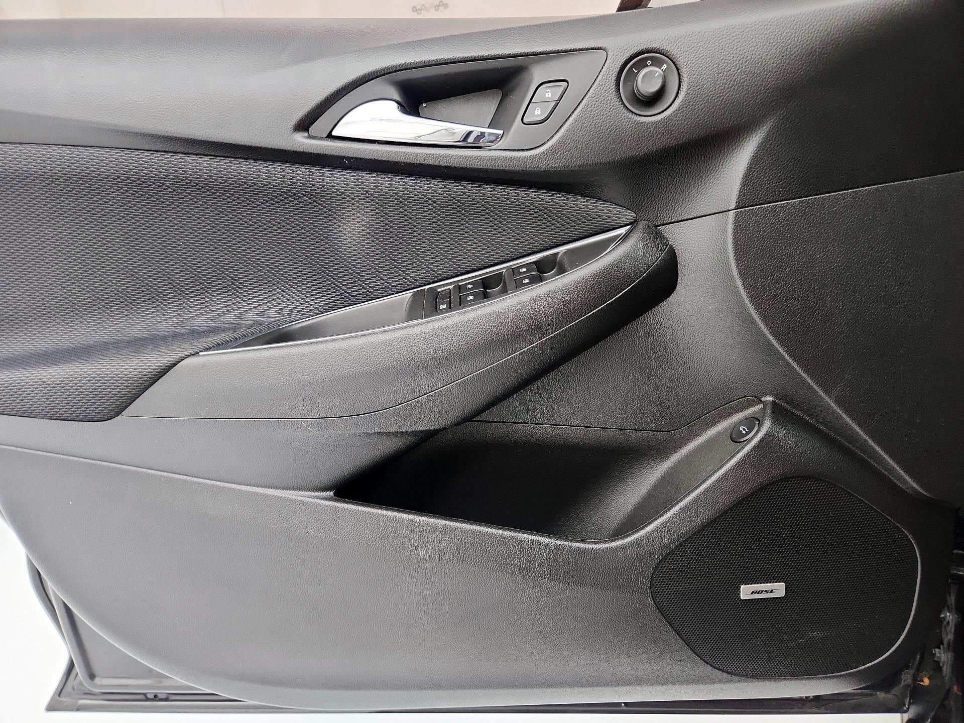 Thumbnail: 2016 Chevrolet Cruze - 12