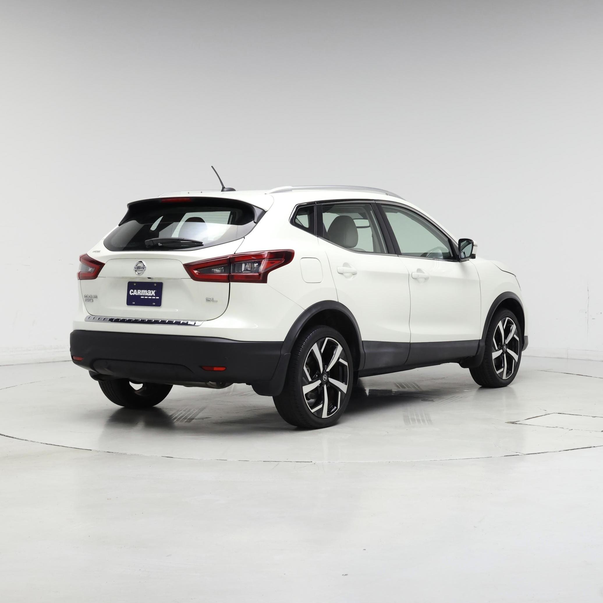 Thumbnail: 2020 Nissan Rogue Sport - 8