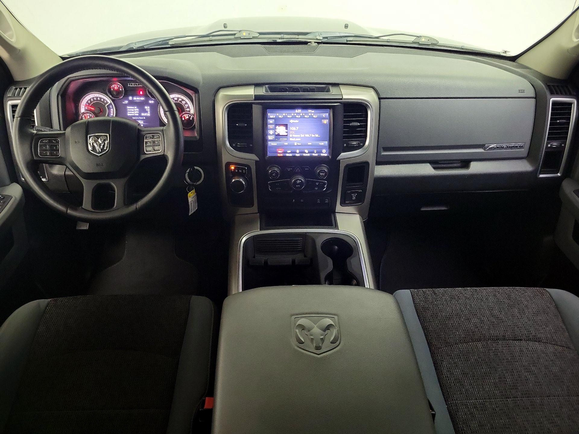 Thumbnail: 2019 RAM 1500 Classic - 9