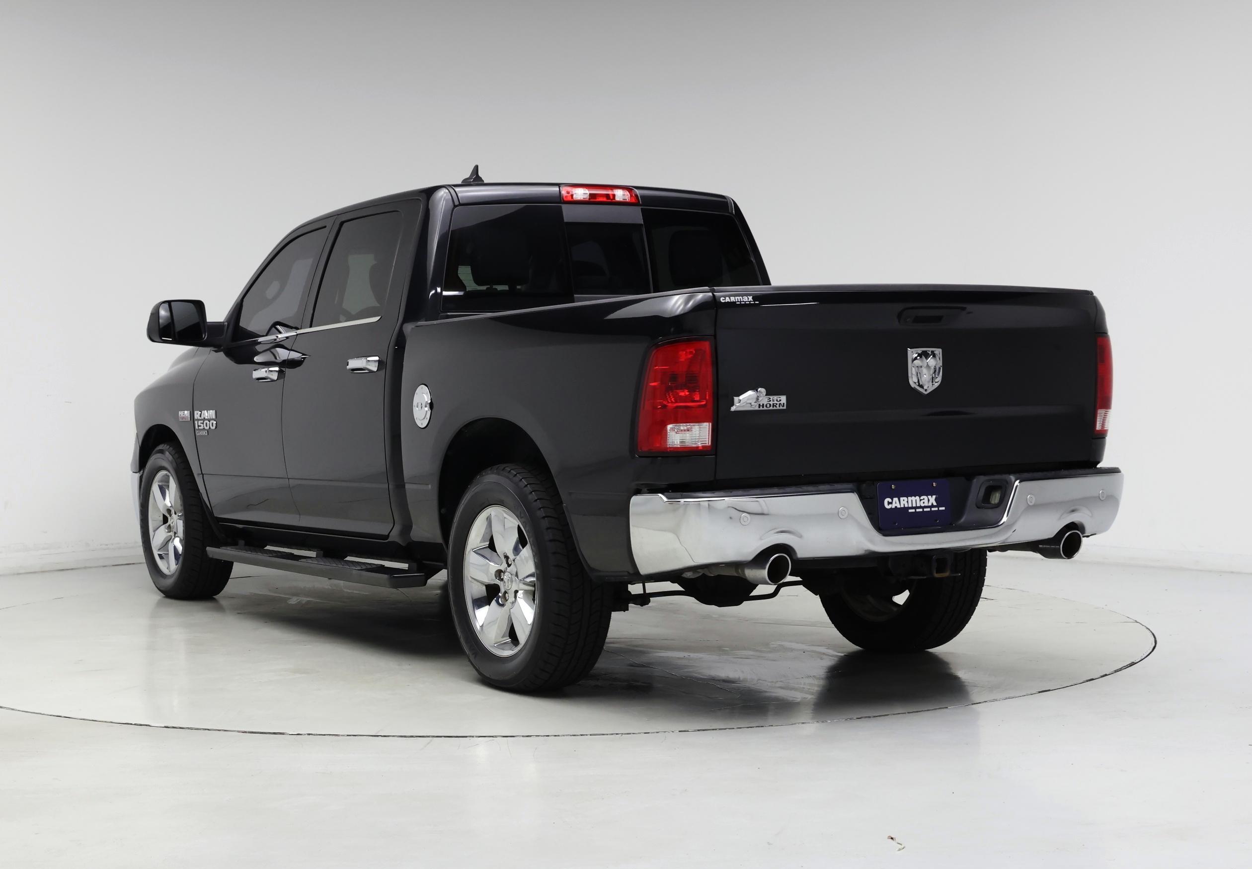 Thumbnail: 2019 RAM 1500 Classic - 2