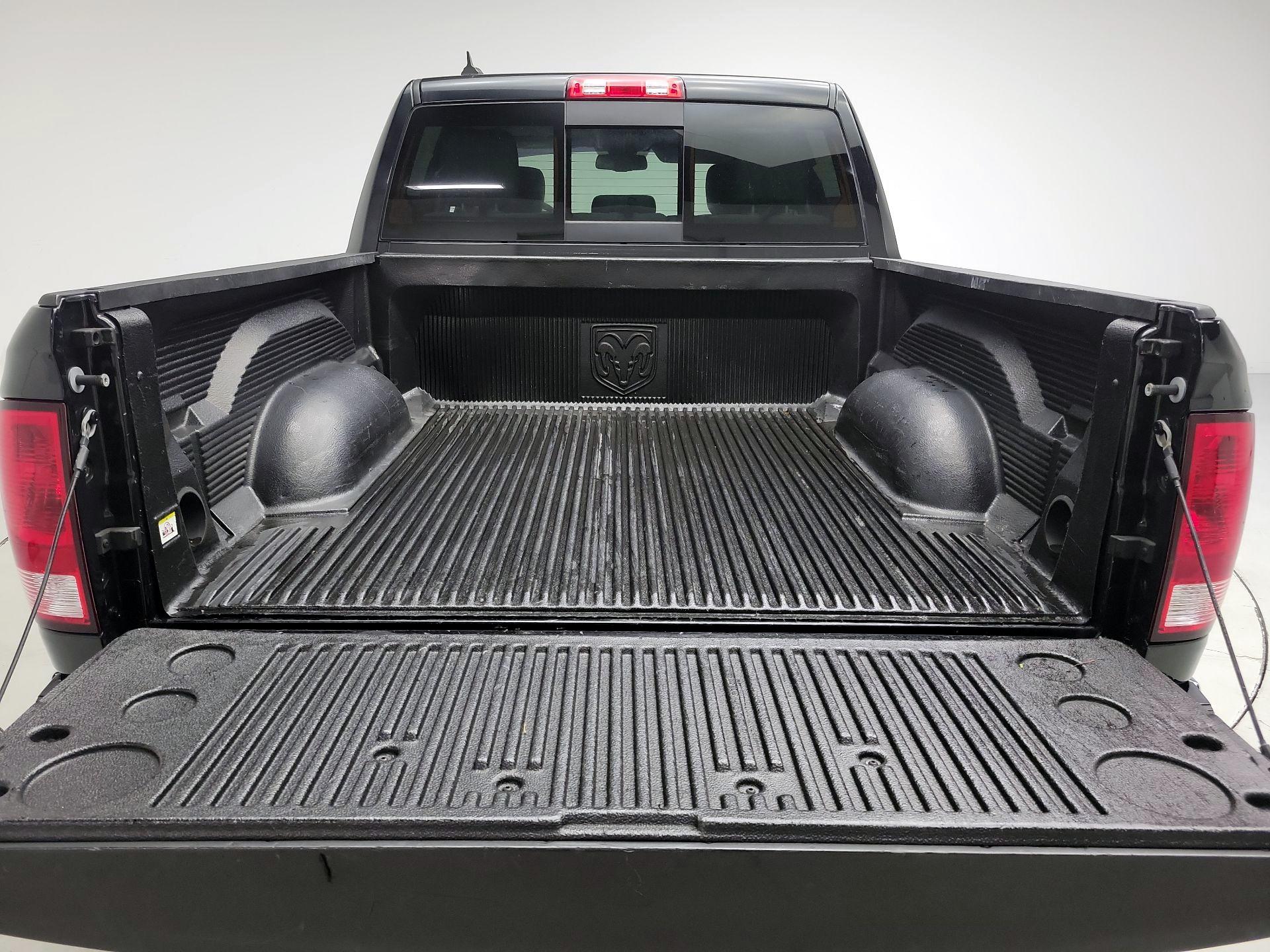 Thumbnail: 2019 RAM 1500 Classic - 20