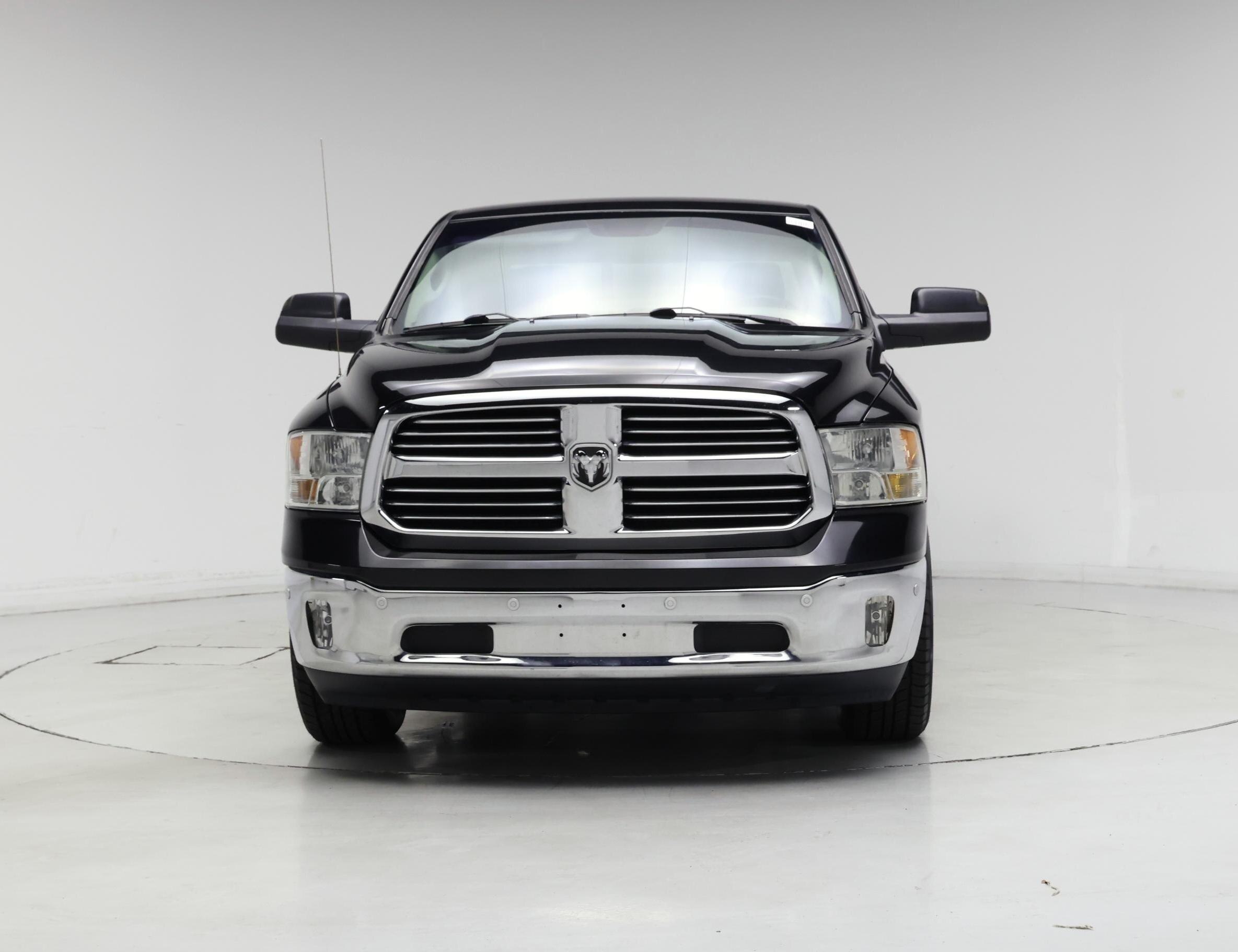 Thumbnail: 2019 RAM 1500 Classic - 5