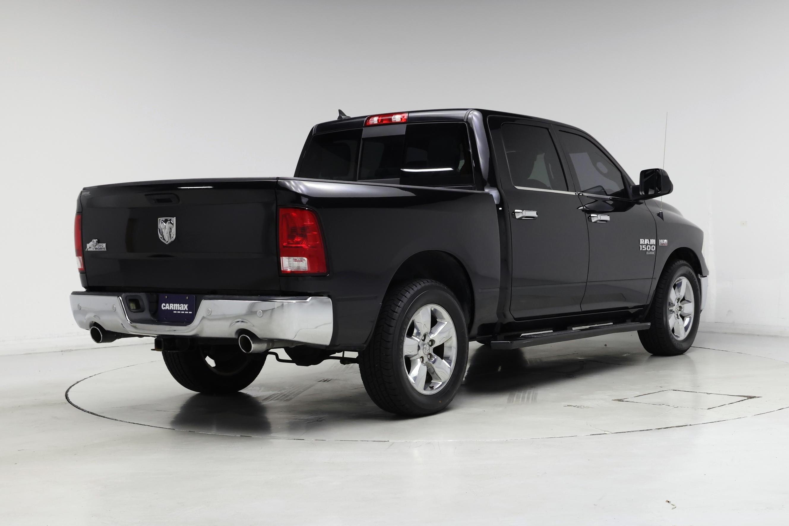 Thumbnail: 2019 RAM 1500 Classic - 8