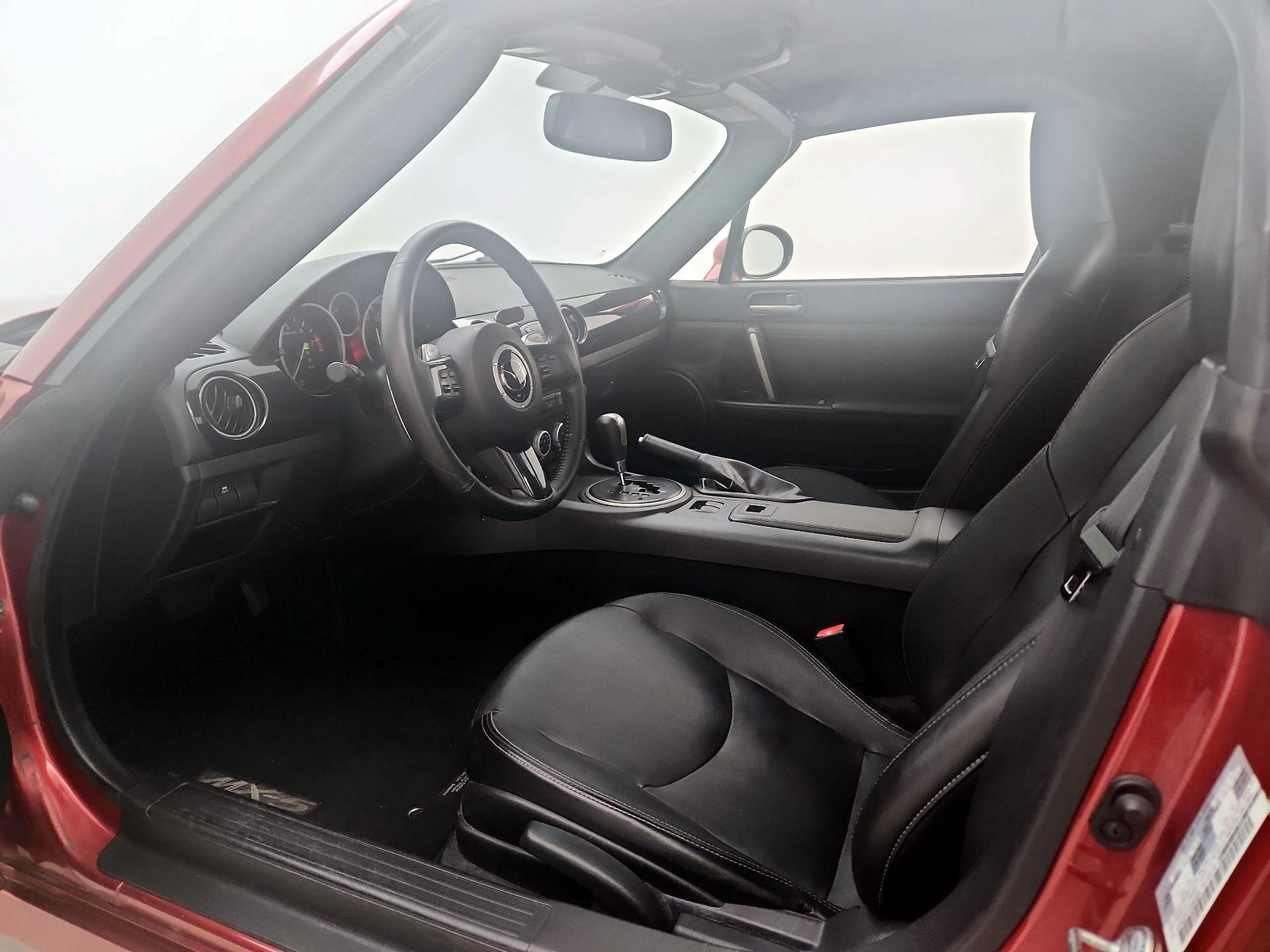Thumbnail: 2015 Mazda MX-5 Miata - 11