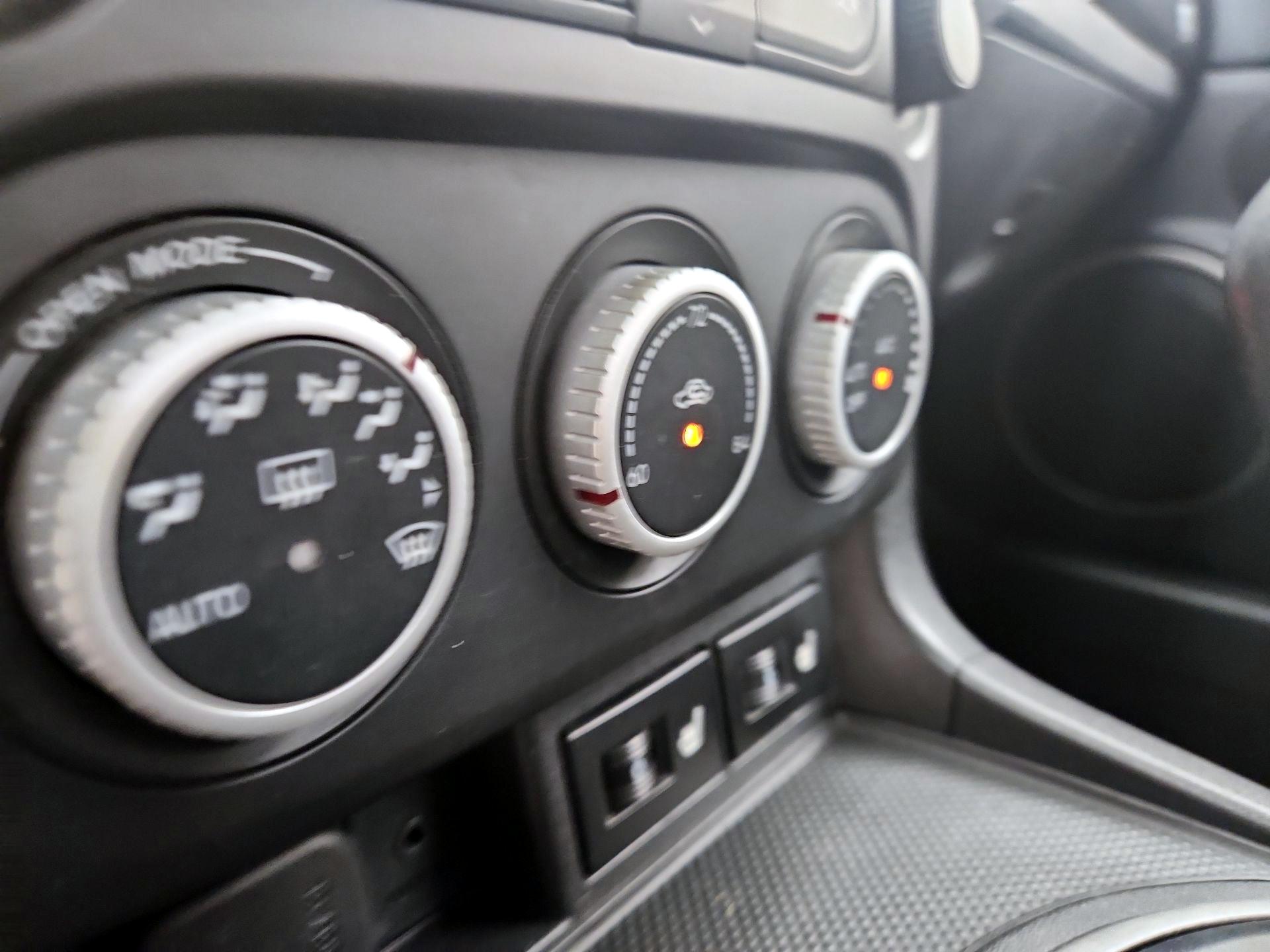 Thumbnail: 2015 Mazda MX-5 Miata - 15