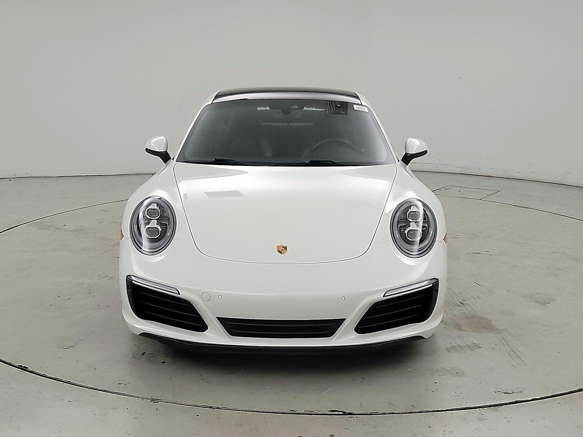 Thumbnail: 2019 Porsche 911 - 2