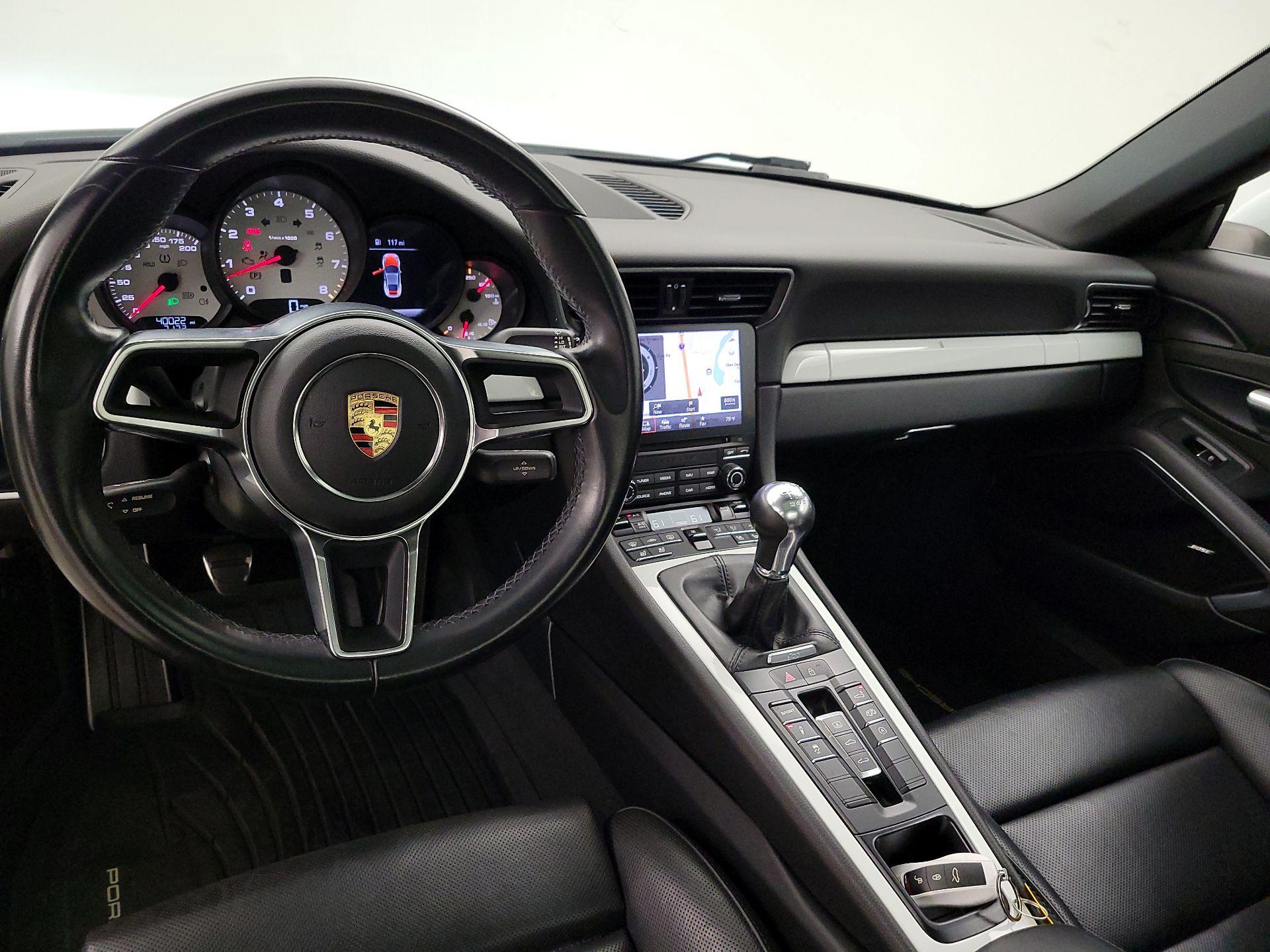 Thumbnail: 2019 Porsche 911 - 8