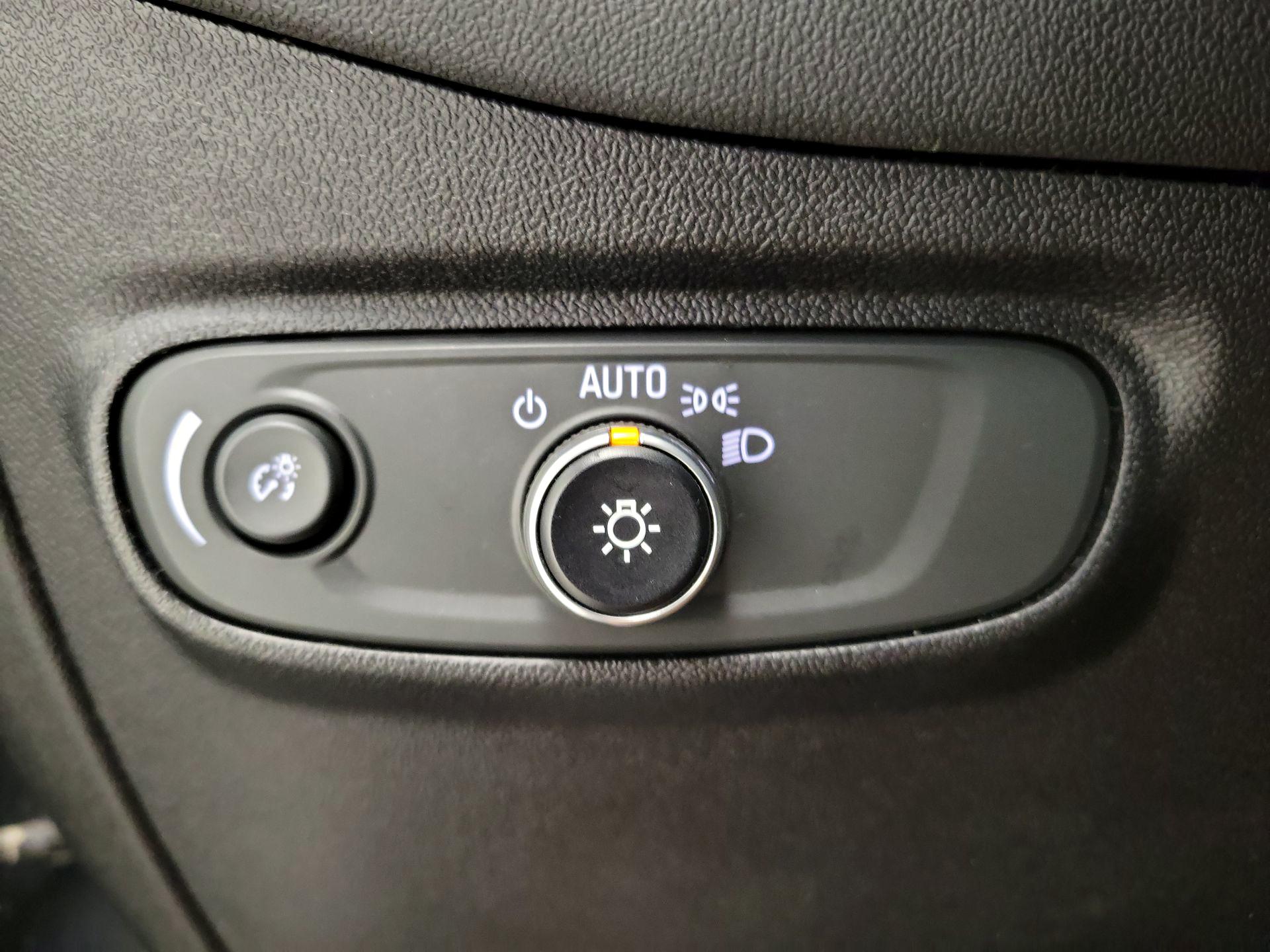Thumbnail: 2019 Chevrolet Equinox - 13
