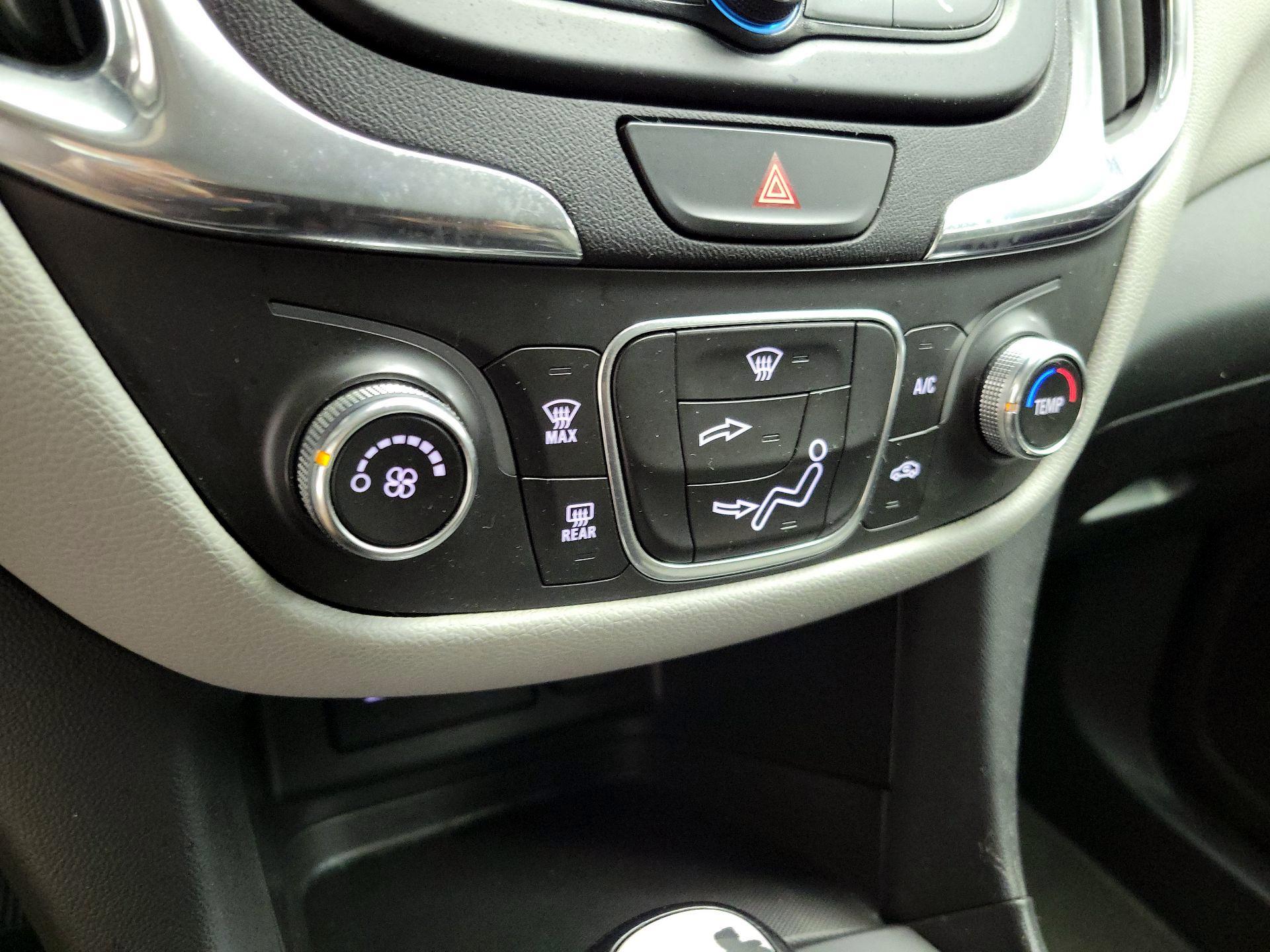 Thumbnail: 2019 Chevrolet Equinox - 17