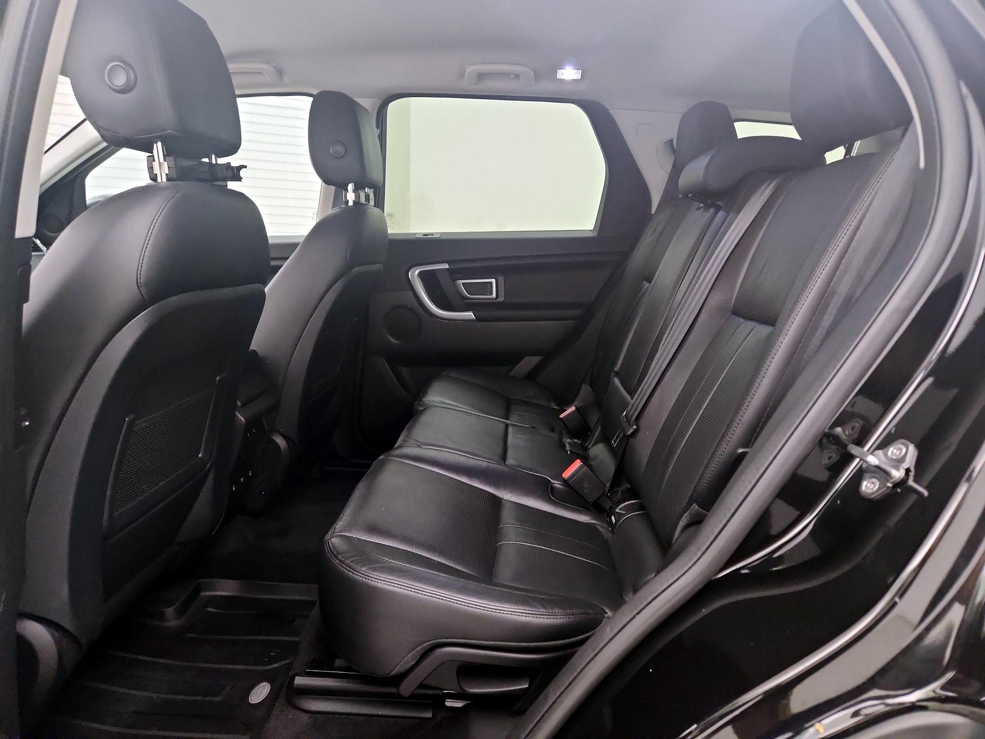 Thumbnail: 2019 Land Rover Discovery Sport - 19