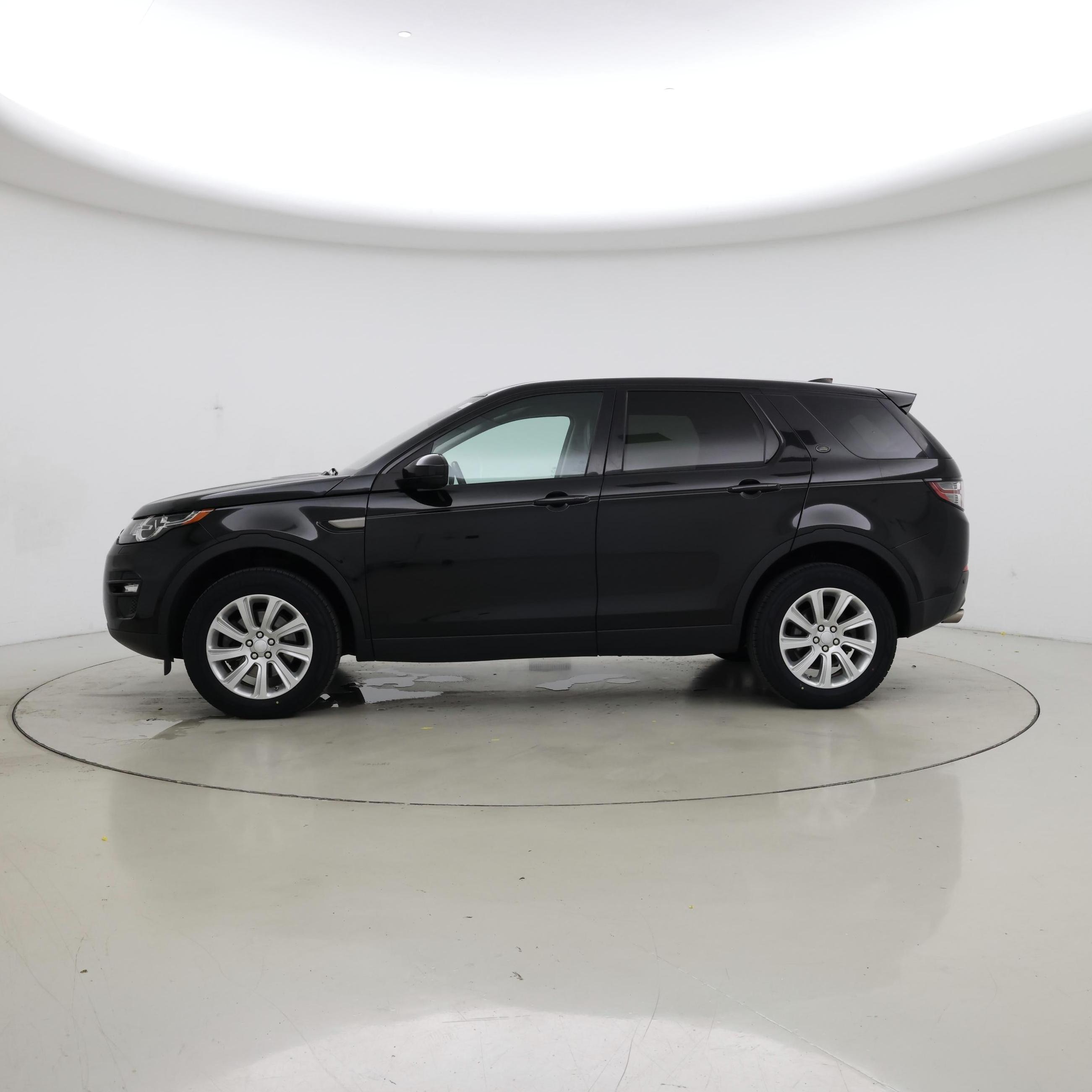 Thumbnail: 2019 Land Rover Discovery Sport - 3