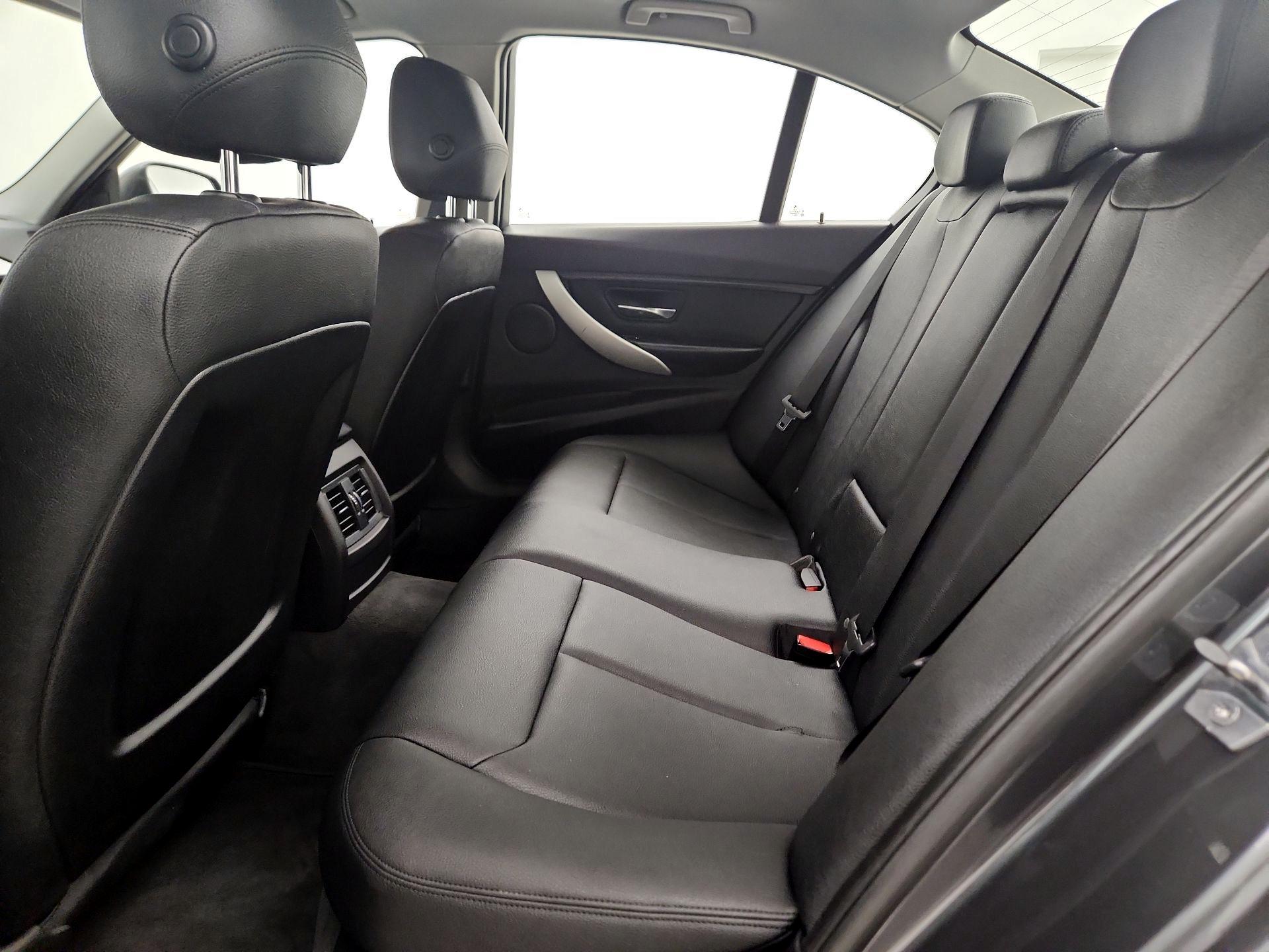 Thumbnail: 2014 BMW 3 Series - 18