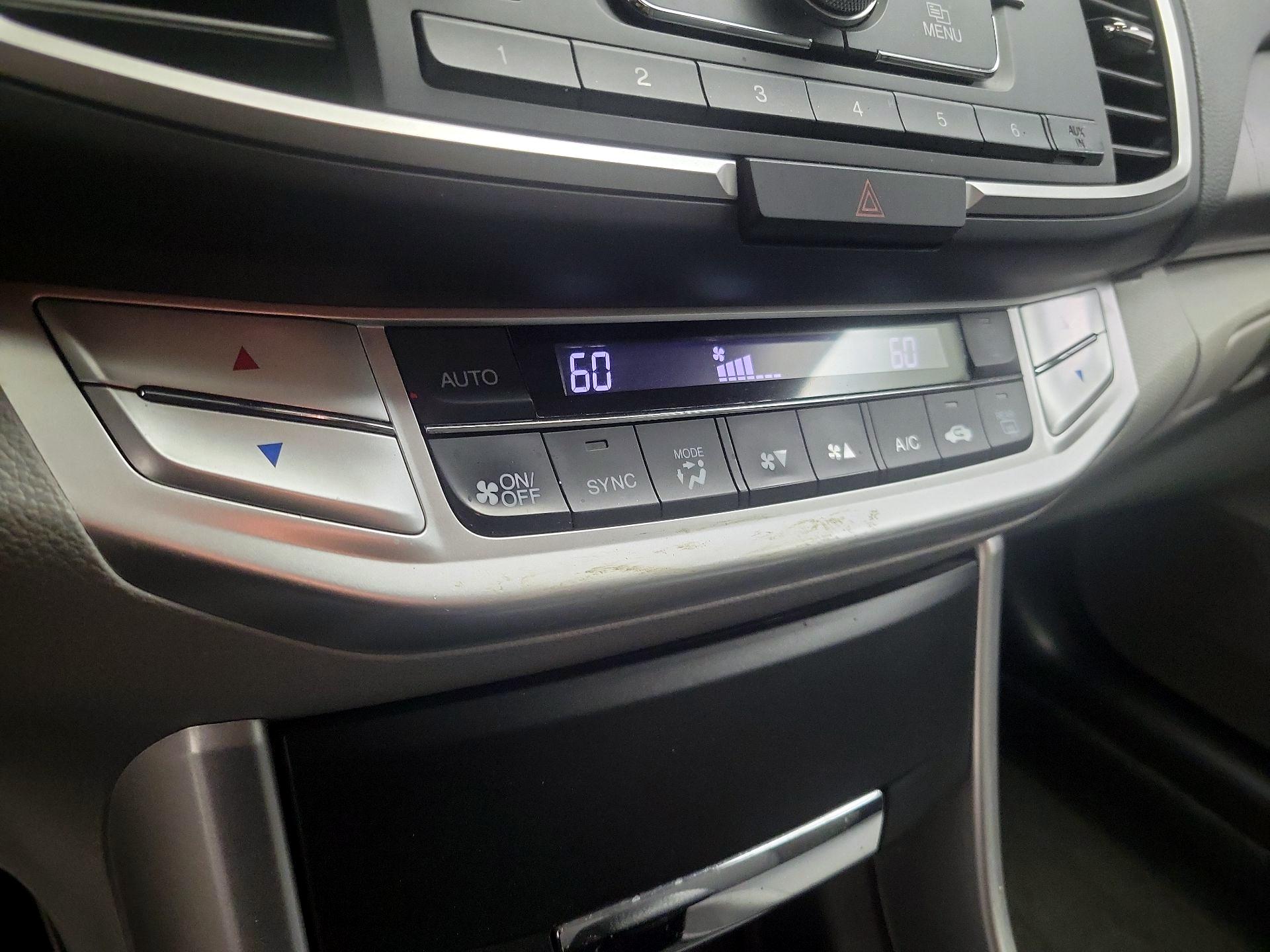Thumbnail: 2015 Honda Accord - 16