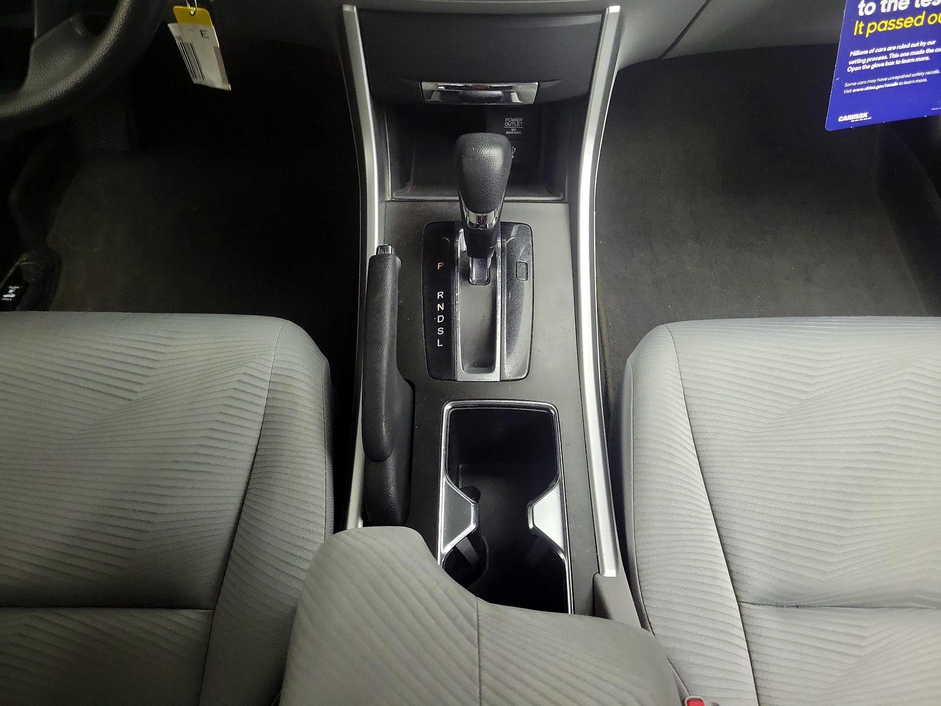 Thumbnail: 2015 Honda Accord - 17