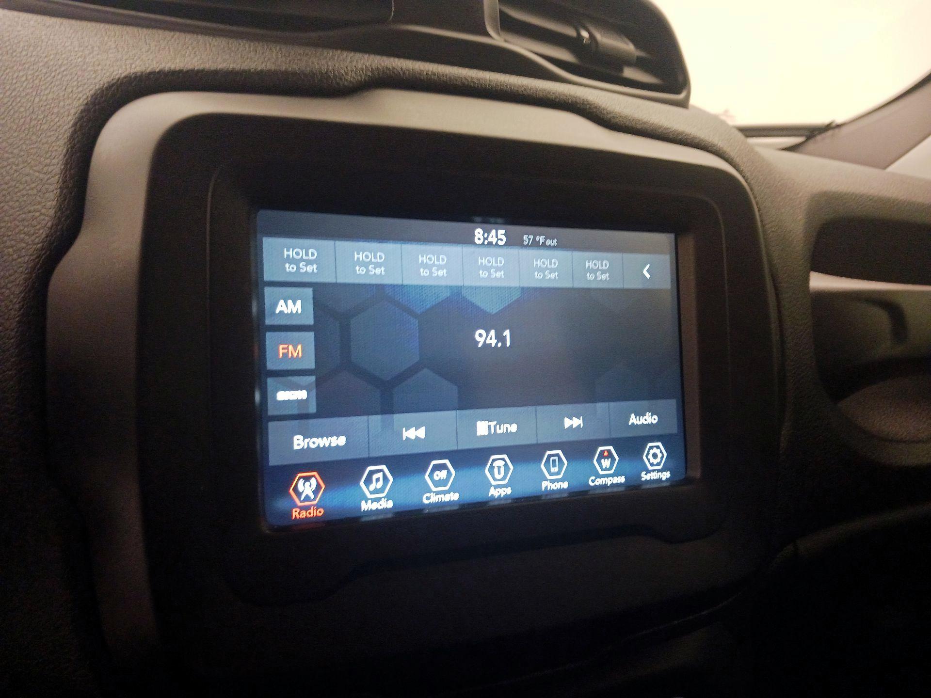 Thumbnail: 2020 Jeep Renegade - 15