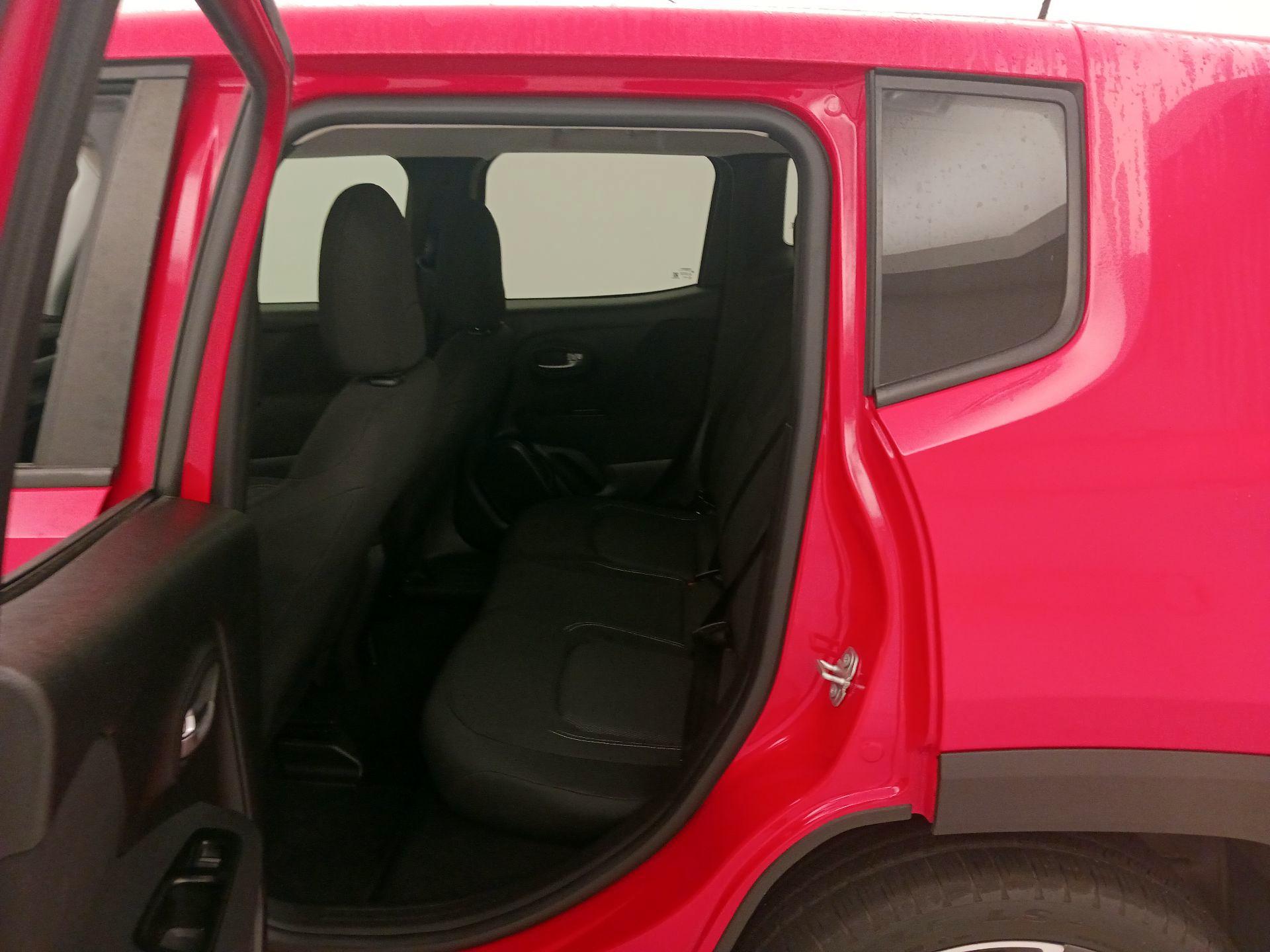 Thumbnail: 2020 Jeep Renegade - 19