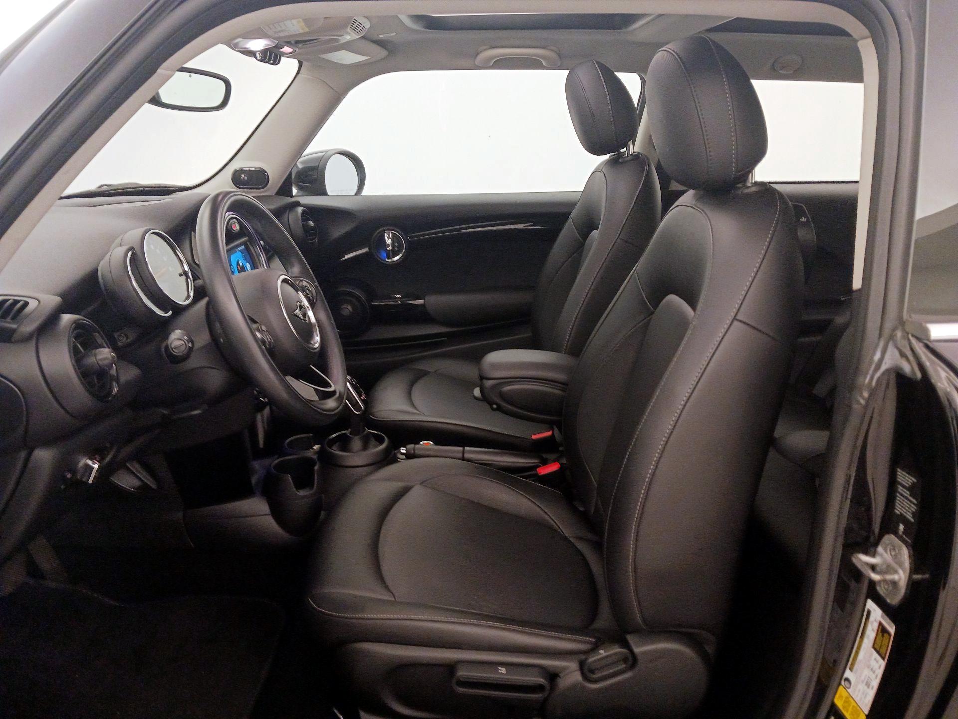 Thumbnail: 2021 MINI Cooper Hardtop - 11
