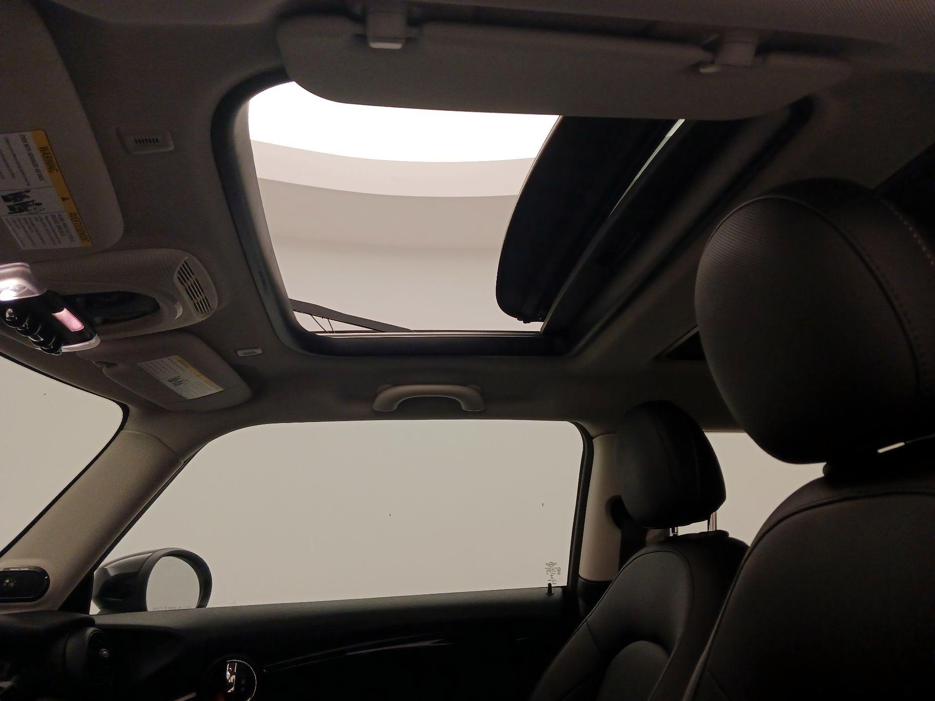 Thumbnail: 2021 MINI Cooper Hardtop - 19