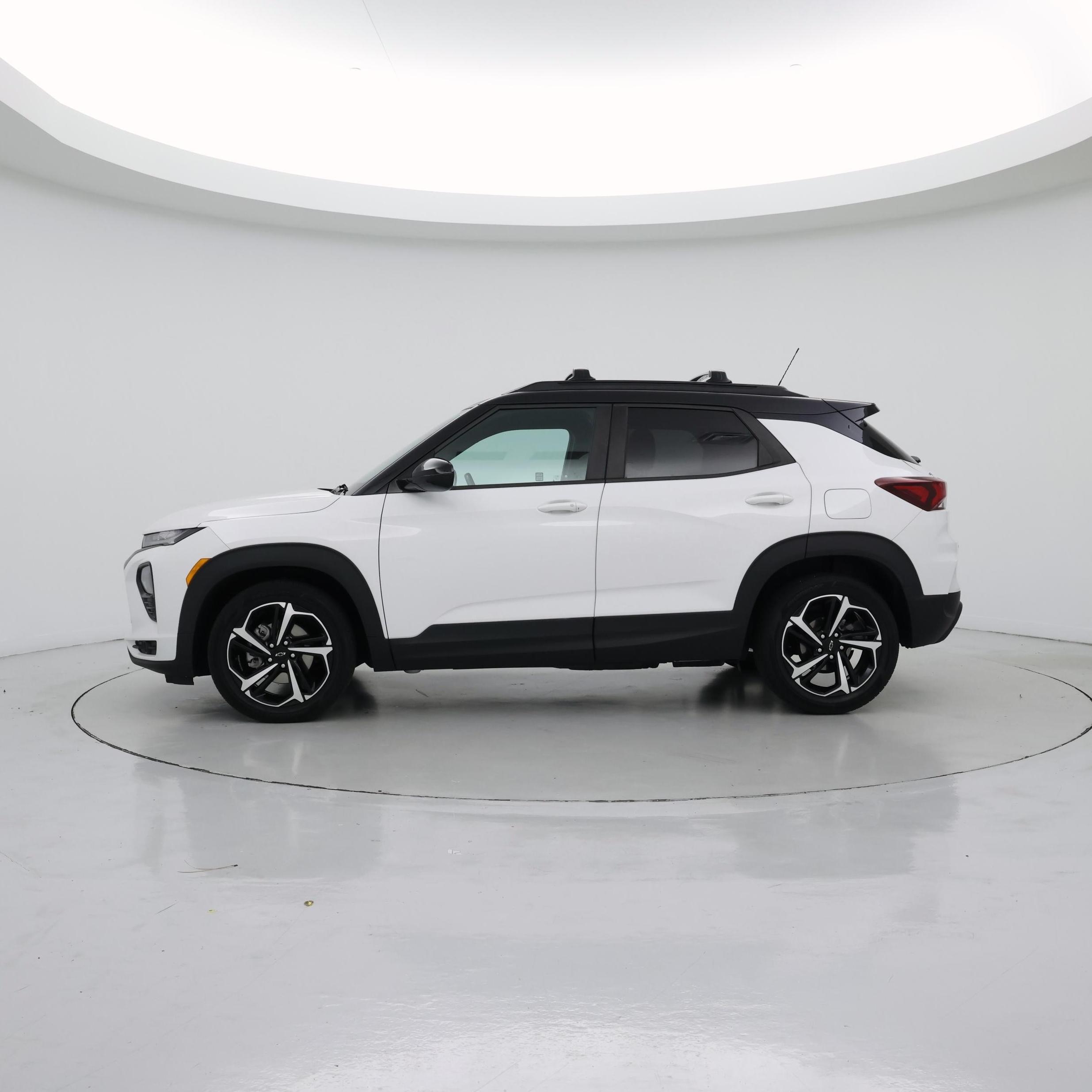 Thumbnail: 2021 Chevrolet TrailBlazer - 3