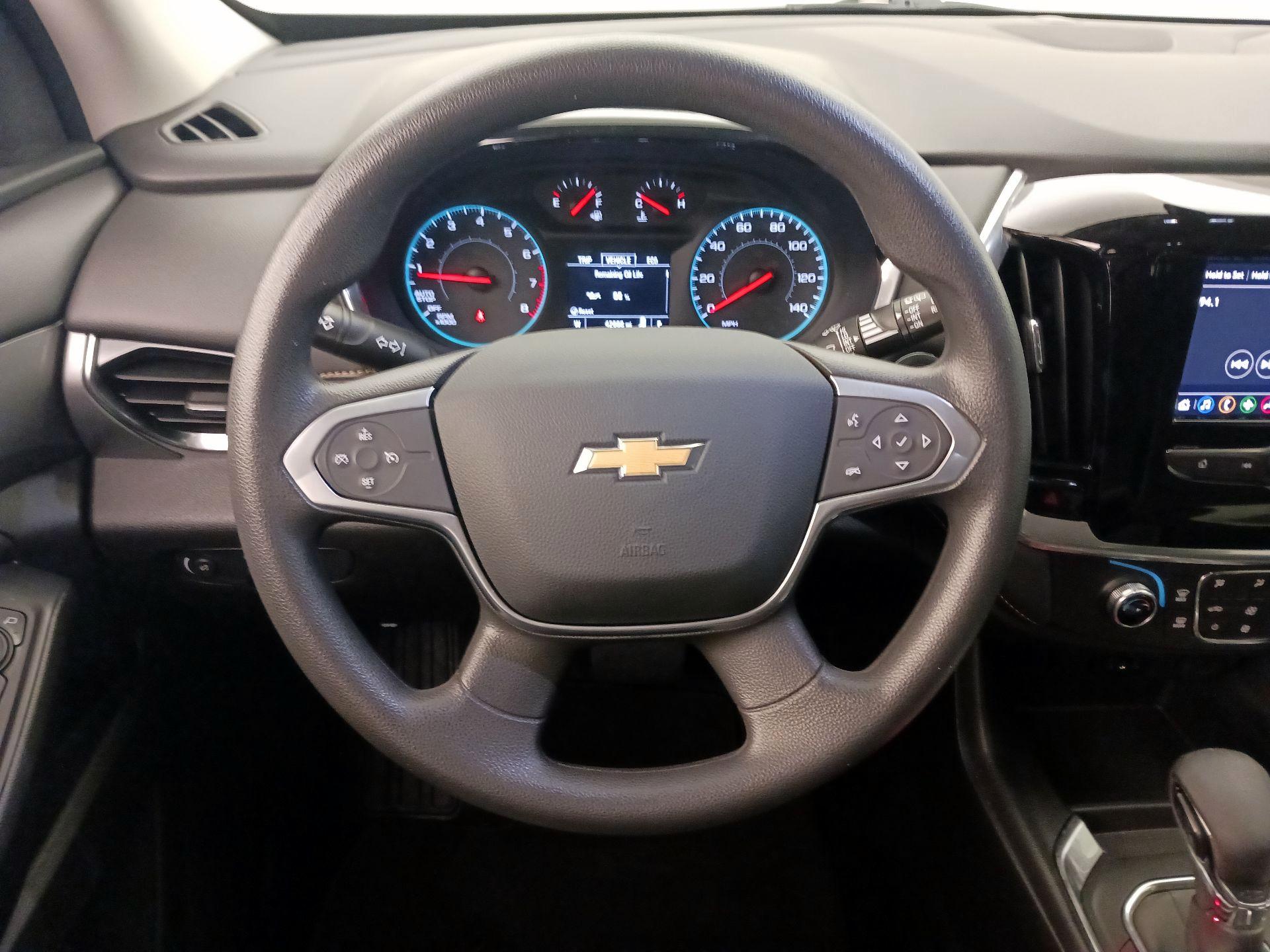 Thumbnail: 2021 Chevrolet Traverse - 10