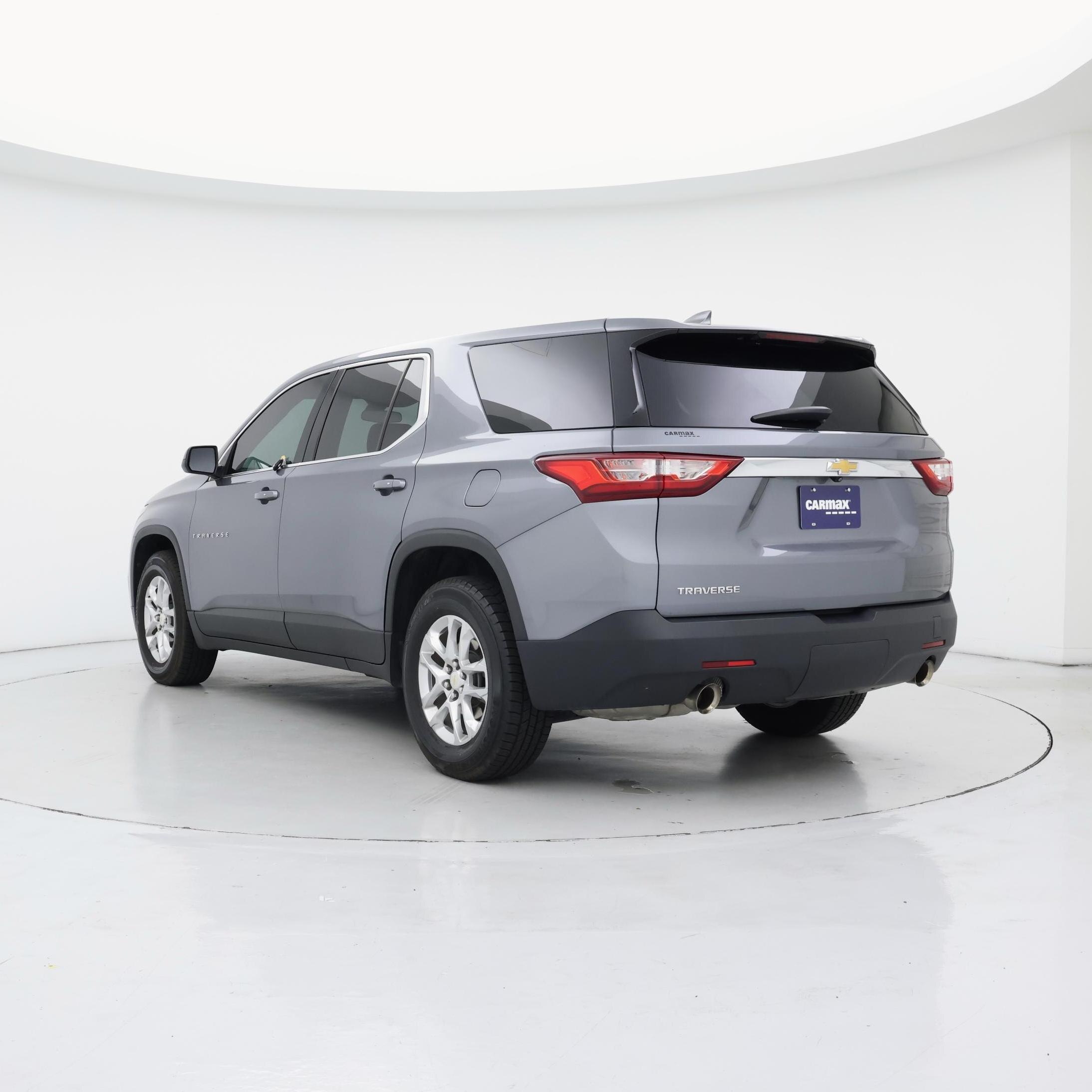 Thumbnail: 2021 Chevrolet Traverse - 2
