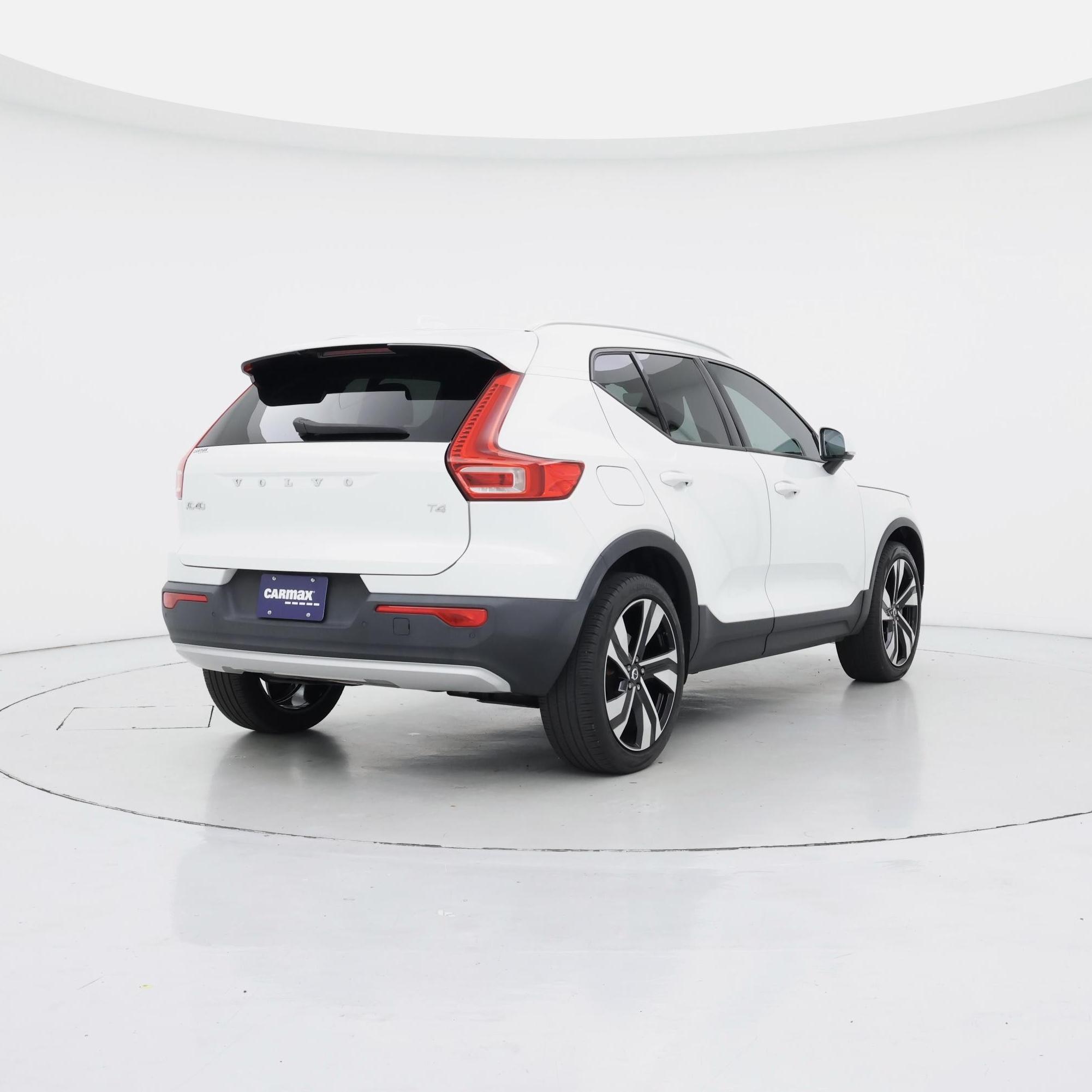 Thumbnail: 2021 Volvo XC40 - 8