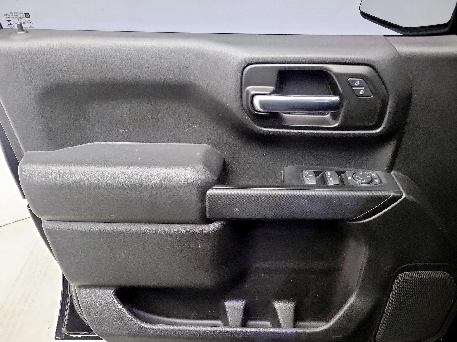 Thumbnail: 2019 Chevrolet Silverado 1500 - 12