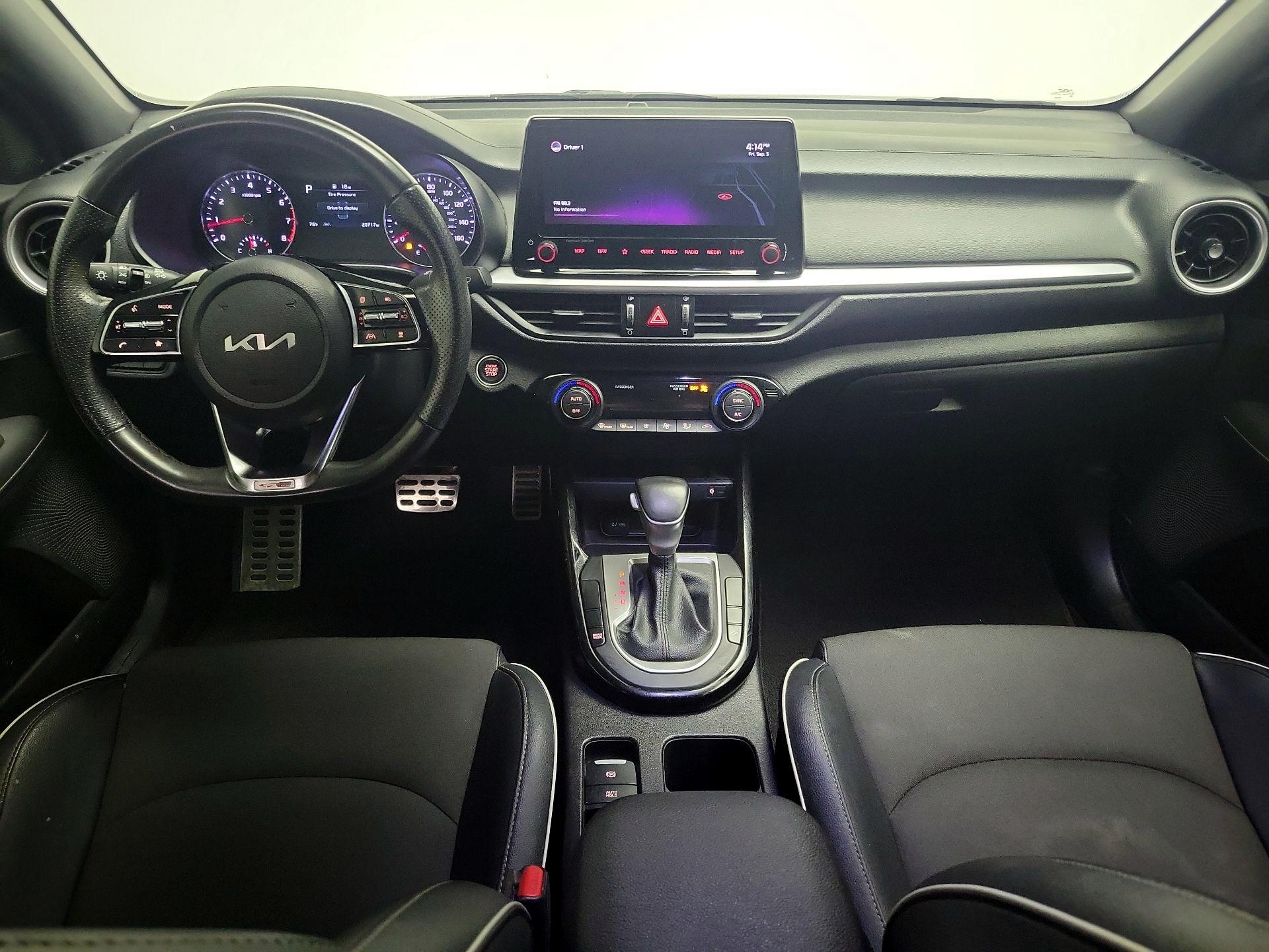 Thumbnail: 2022 Kia Forte - 9