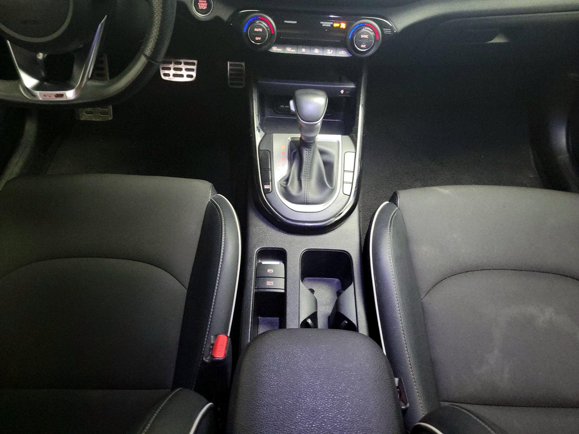 Thumbnail: 2022 Kia Forte - 18