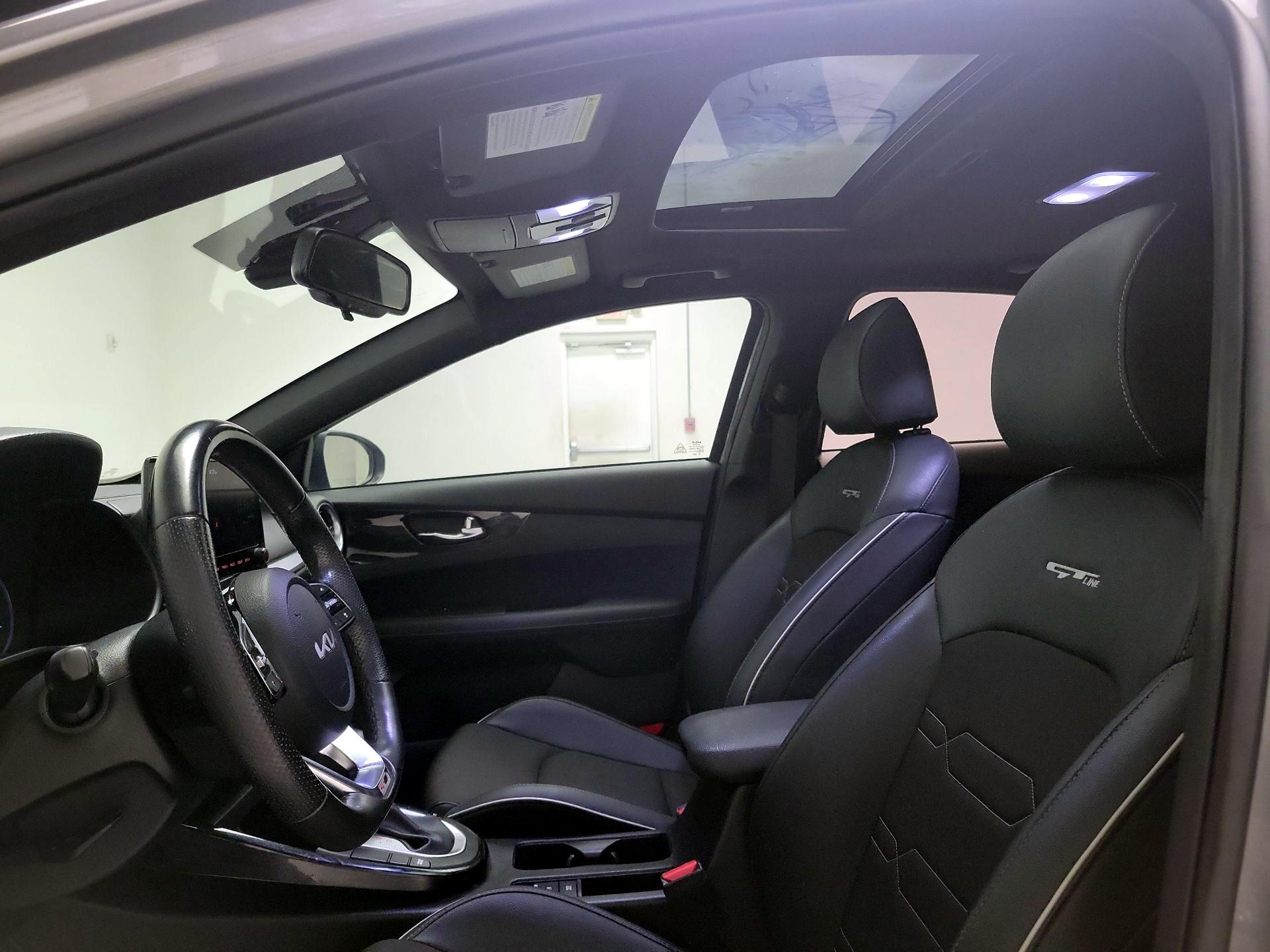 Thumbnail: 2022 Kia Forte - 20