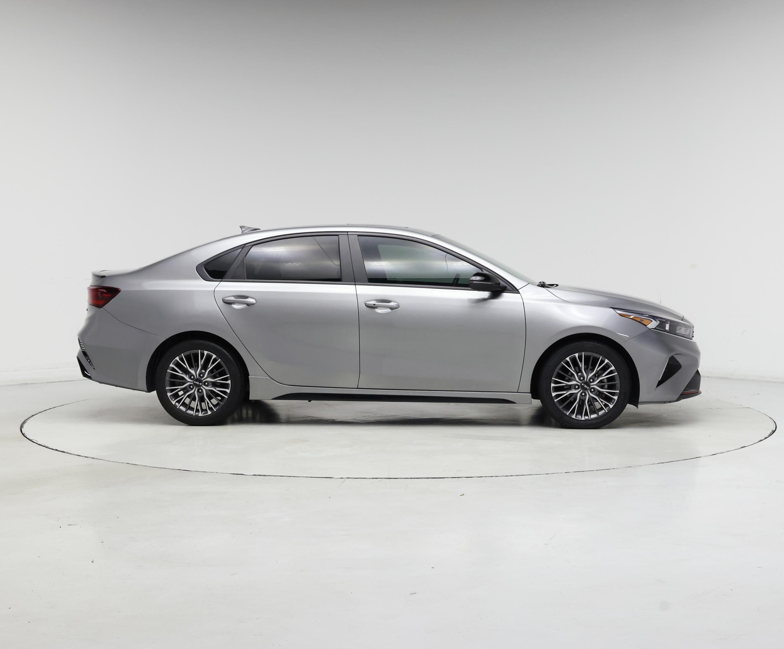 Thumbnail: 2022 Kia Forte - 7